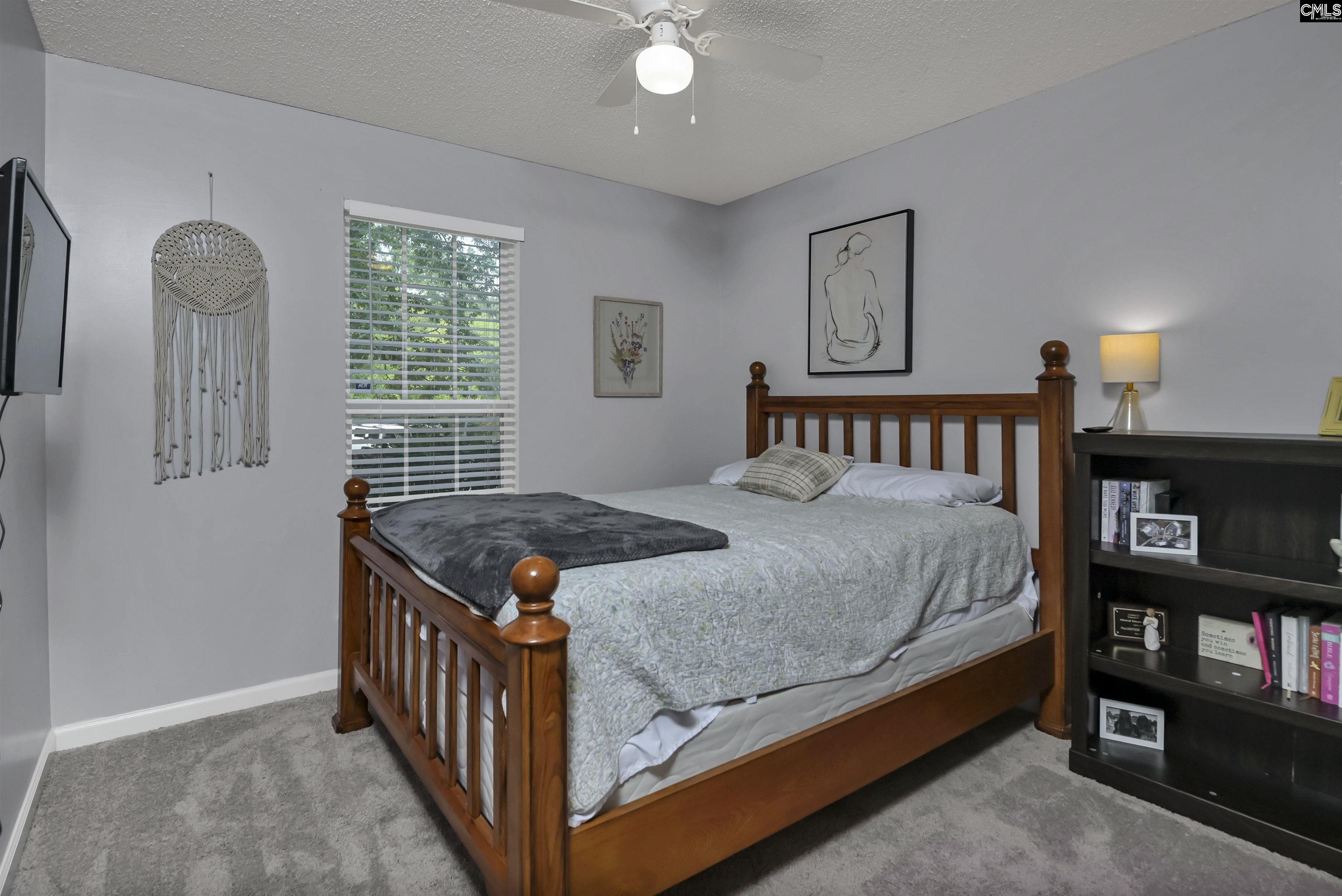 1 Cambridge Oaks Court