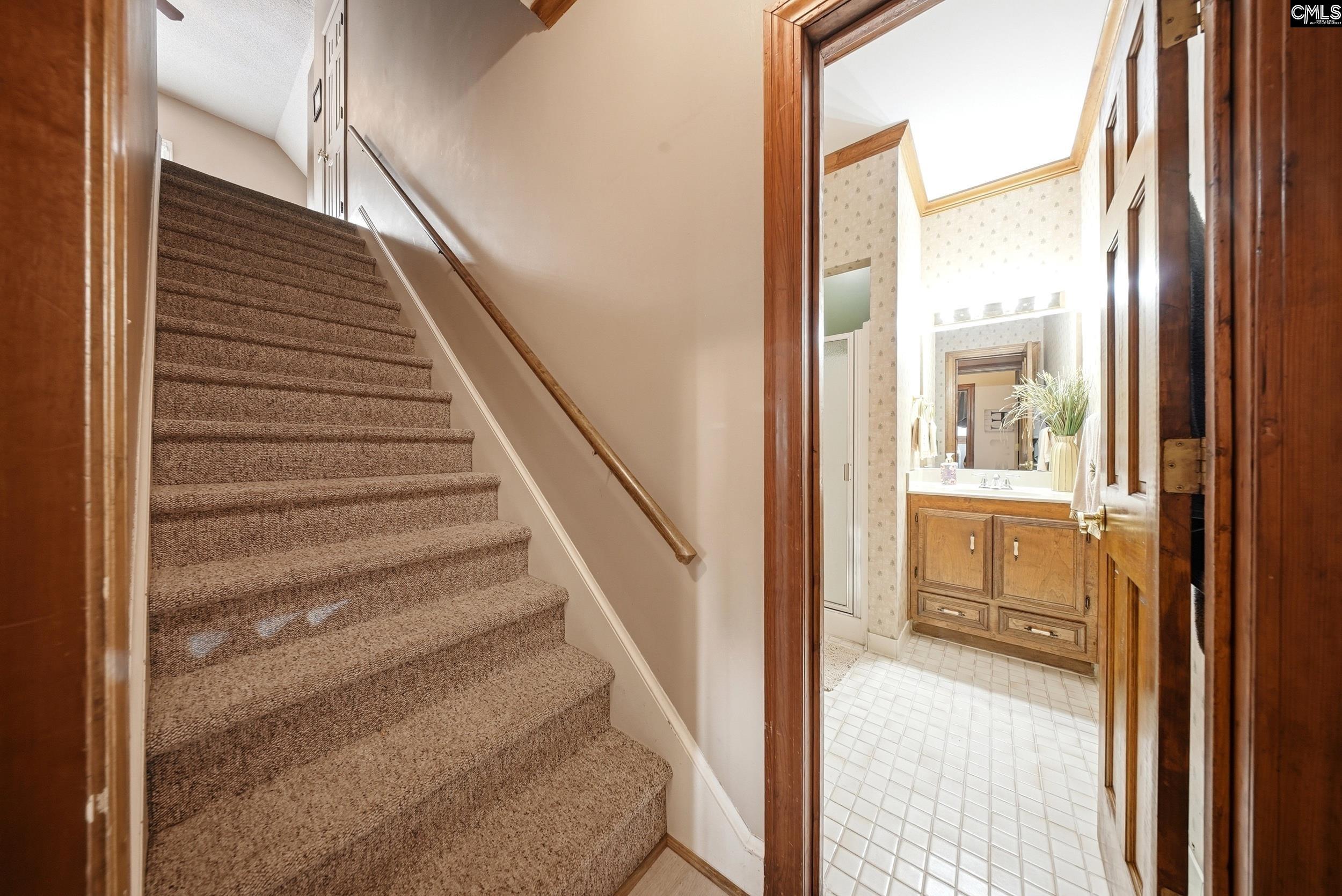 312 Columbia Club Drive E