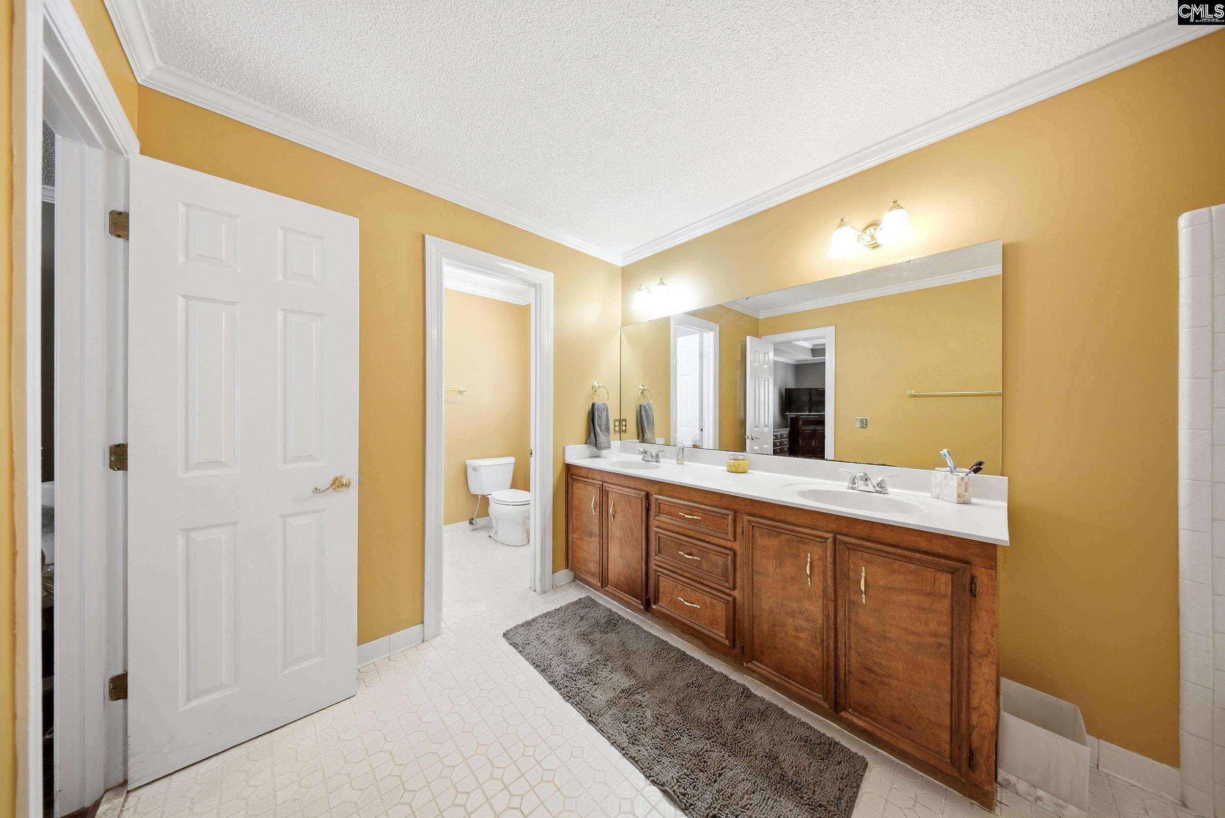 312 Columbia Club Drive E
