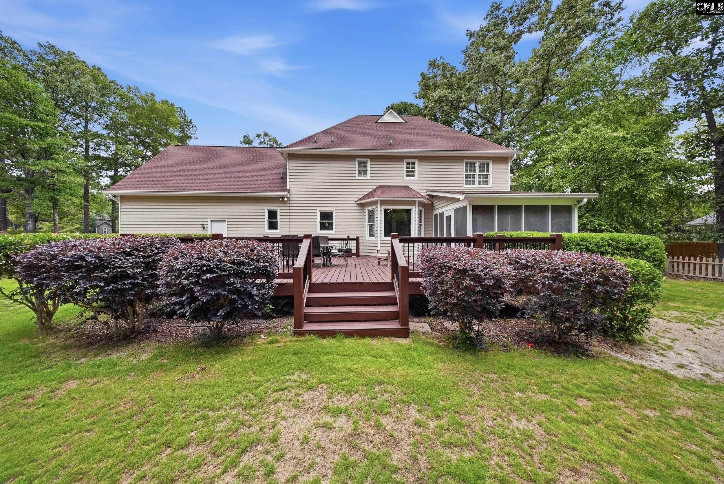 312 Columbia Club Drive E