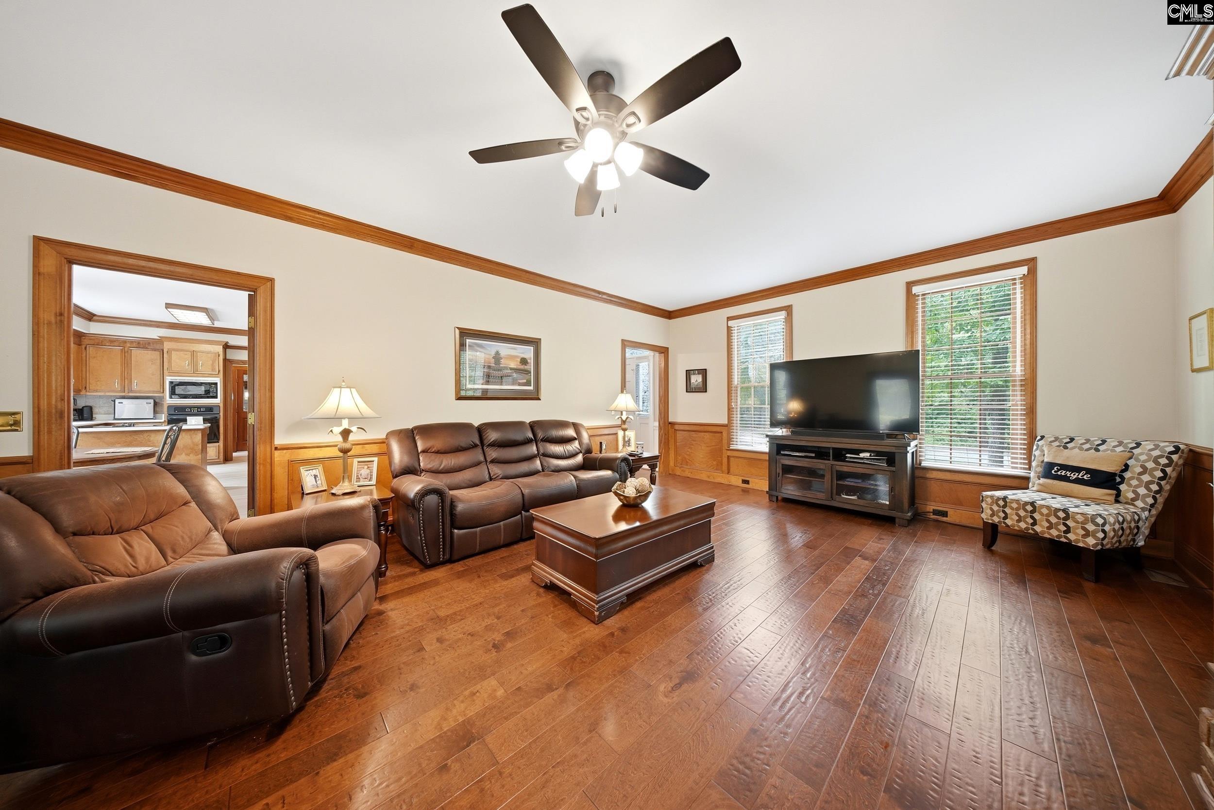 312 Columbia Club Drive E