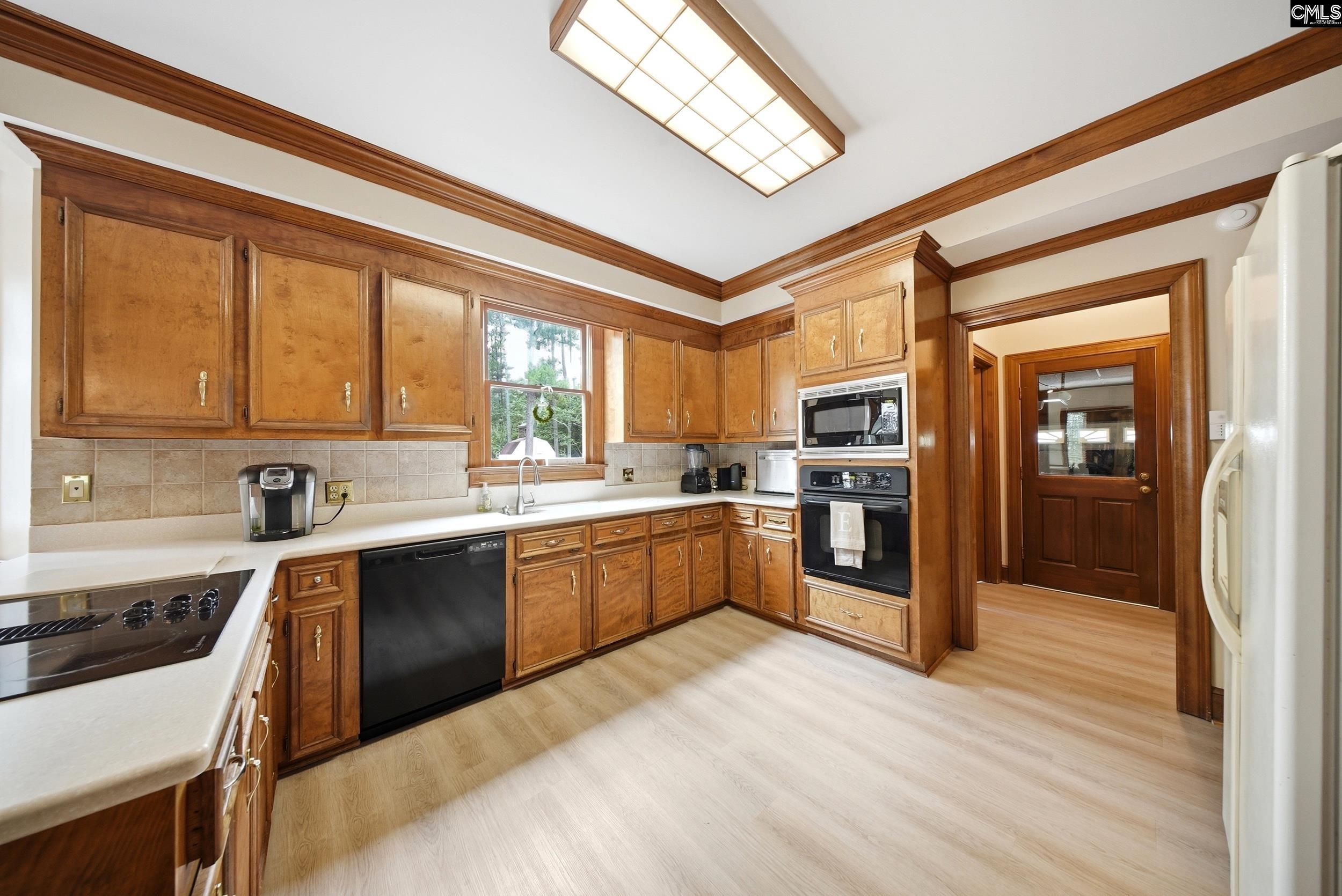 312 Columbia Club Drive E