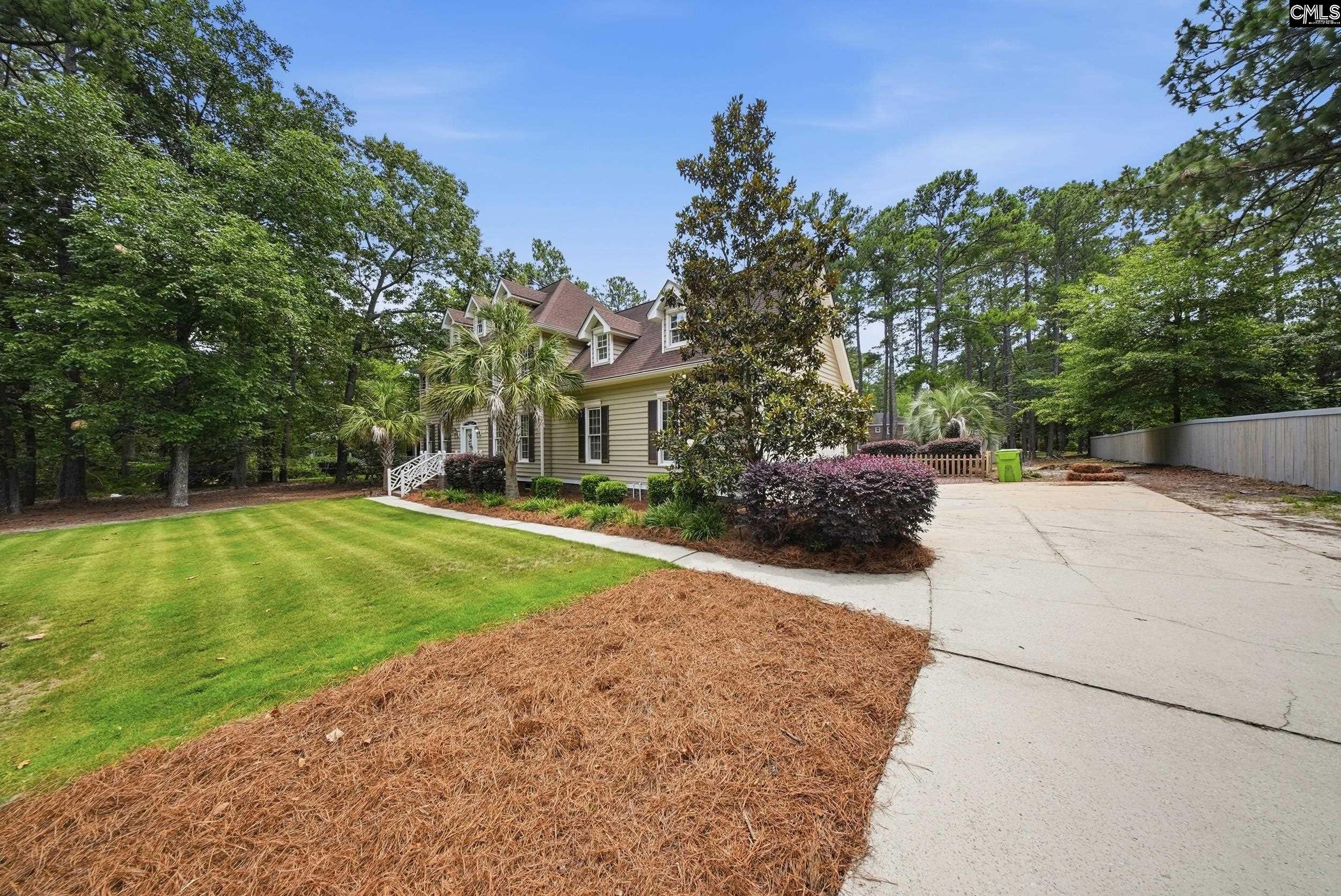 312 Columbia Club Drive E
