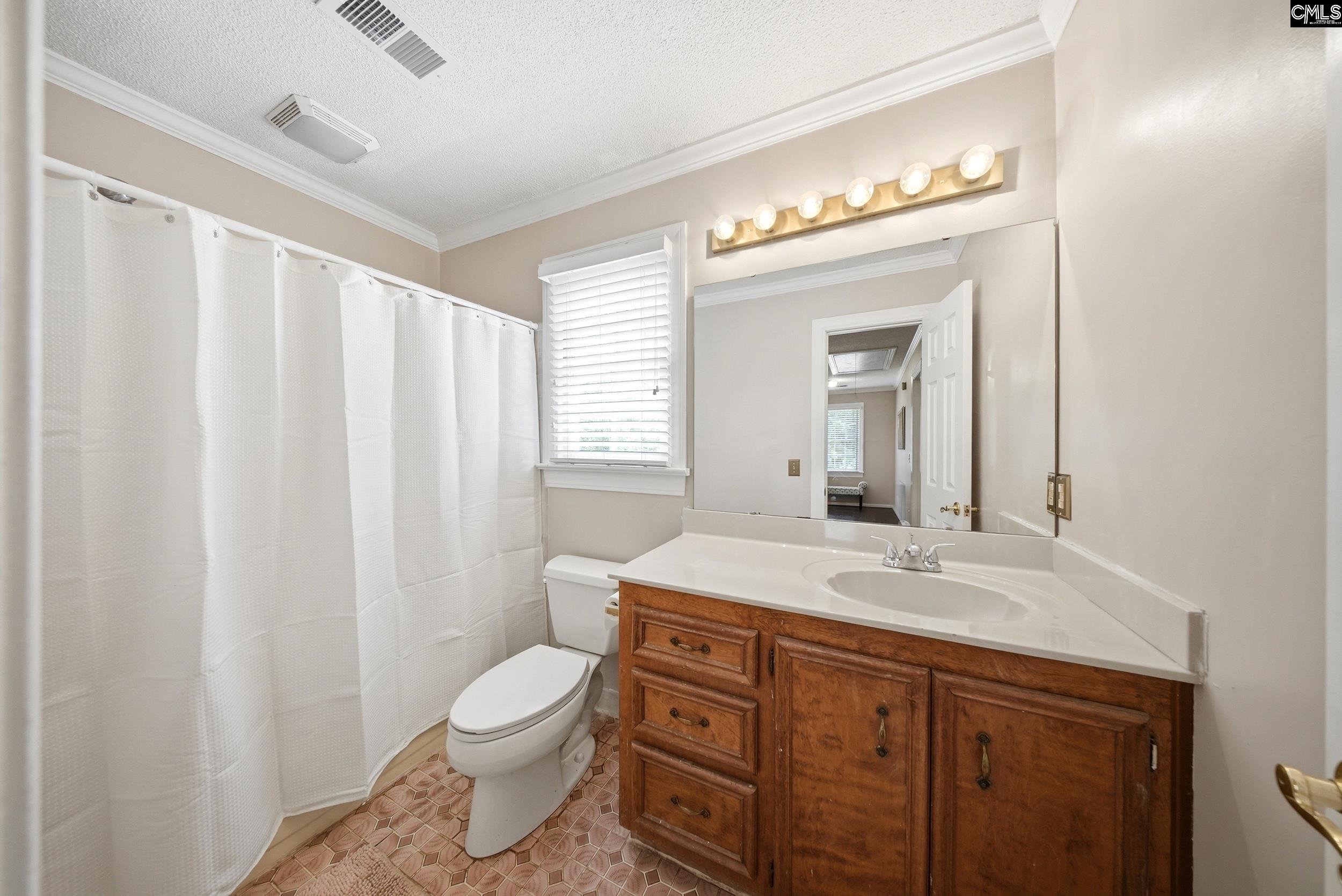 312 Columbia Club Drive E