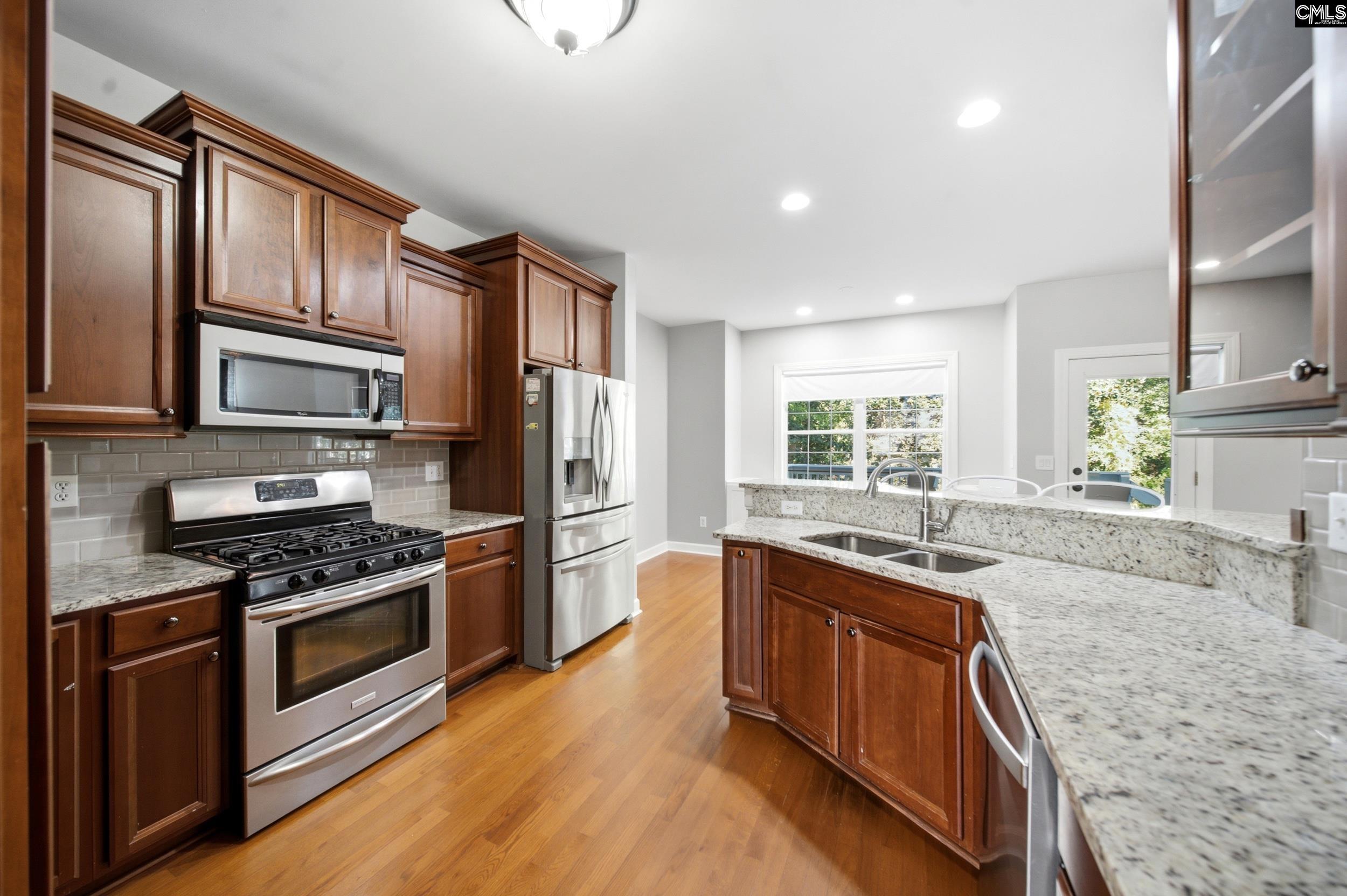 112 Muirfield Court W