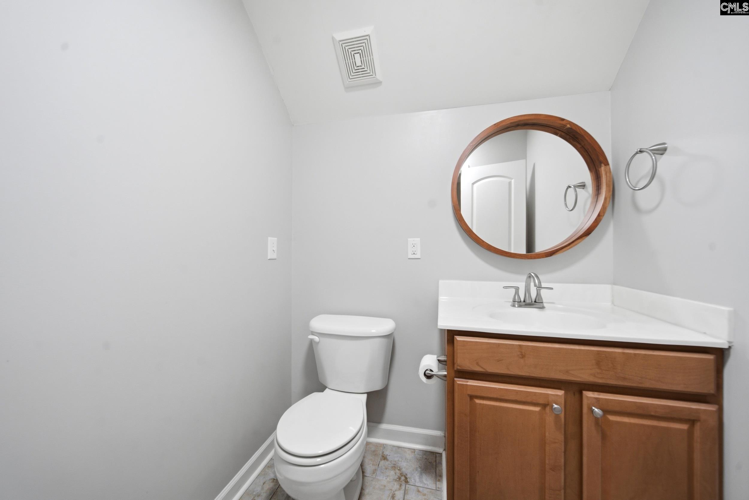 112 Muirfield Court W