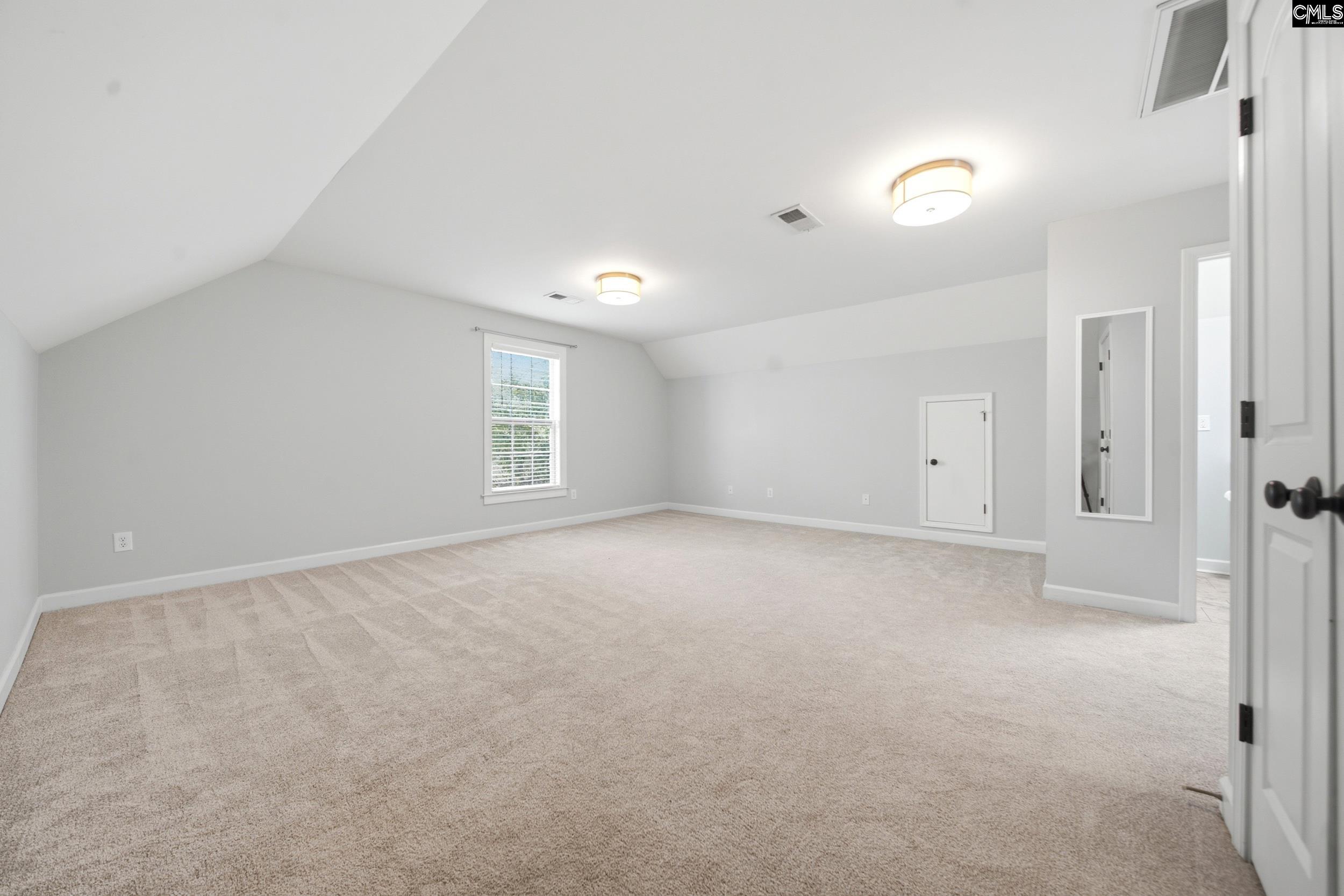 112 Muirfield Court W