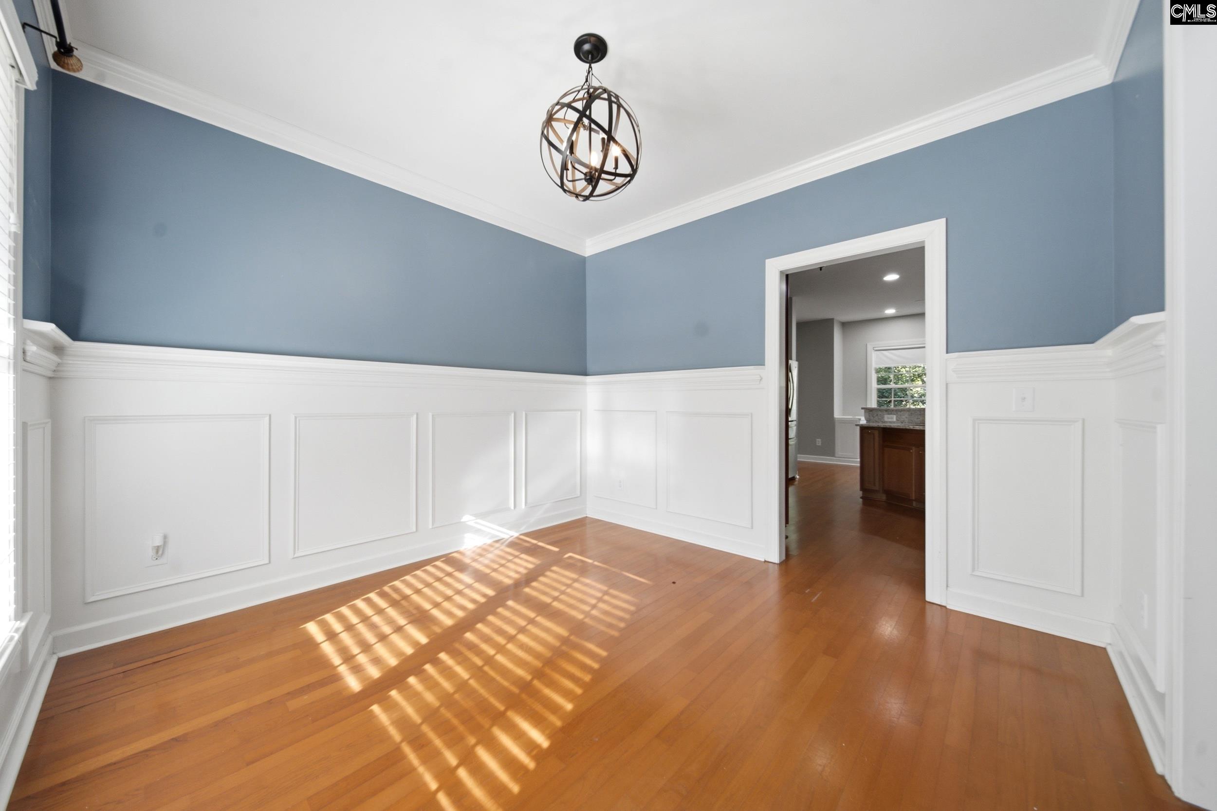 112 Muirfield Court W