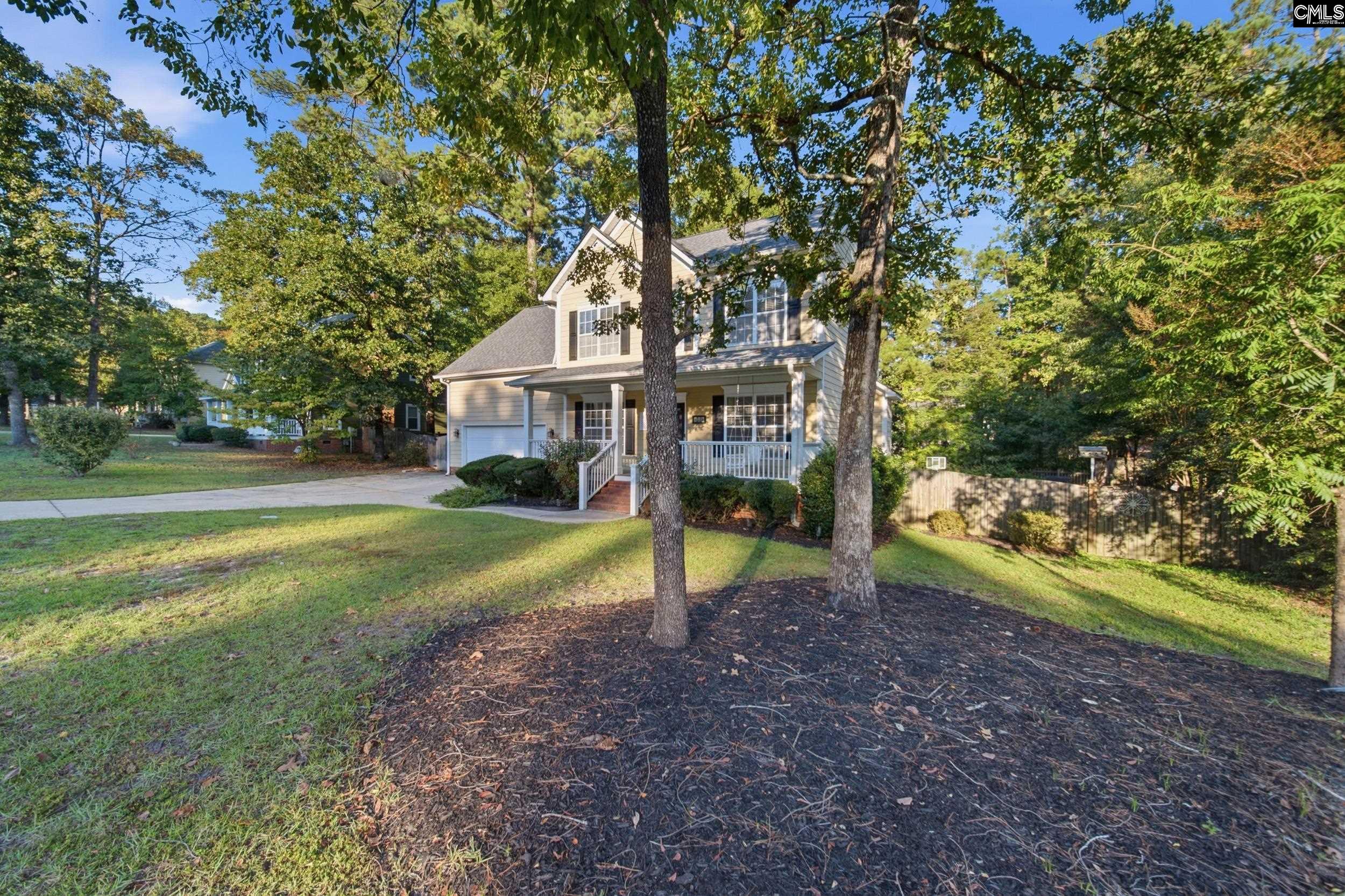 112 Muirfield Court W