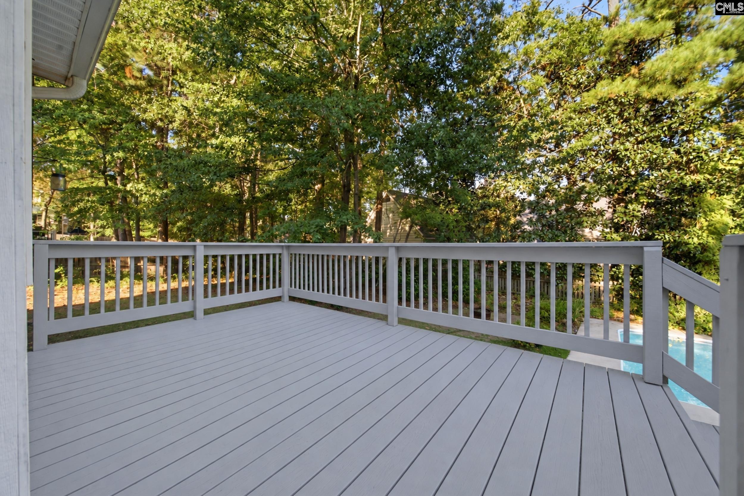 112 Muirfield Court W