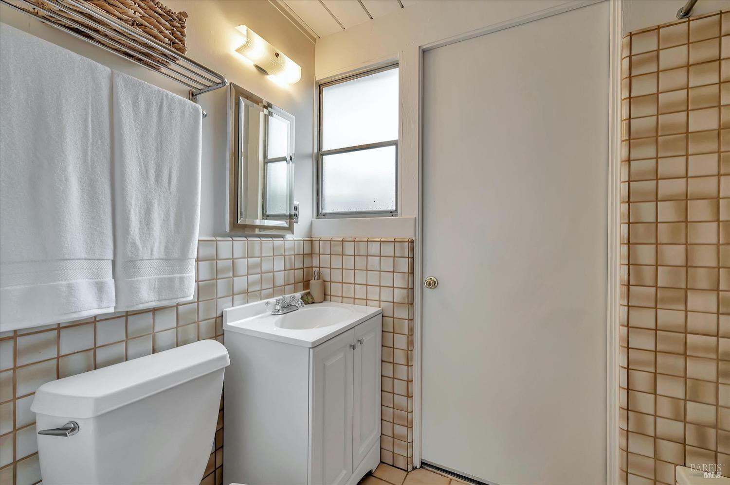 153 Golden Hinde Blvd