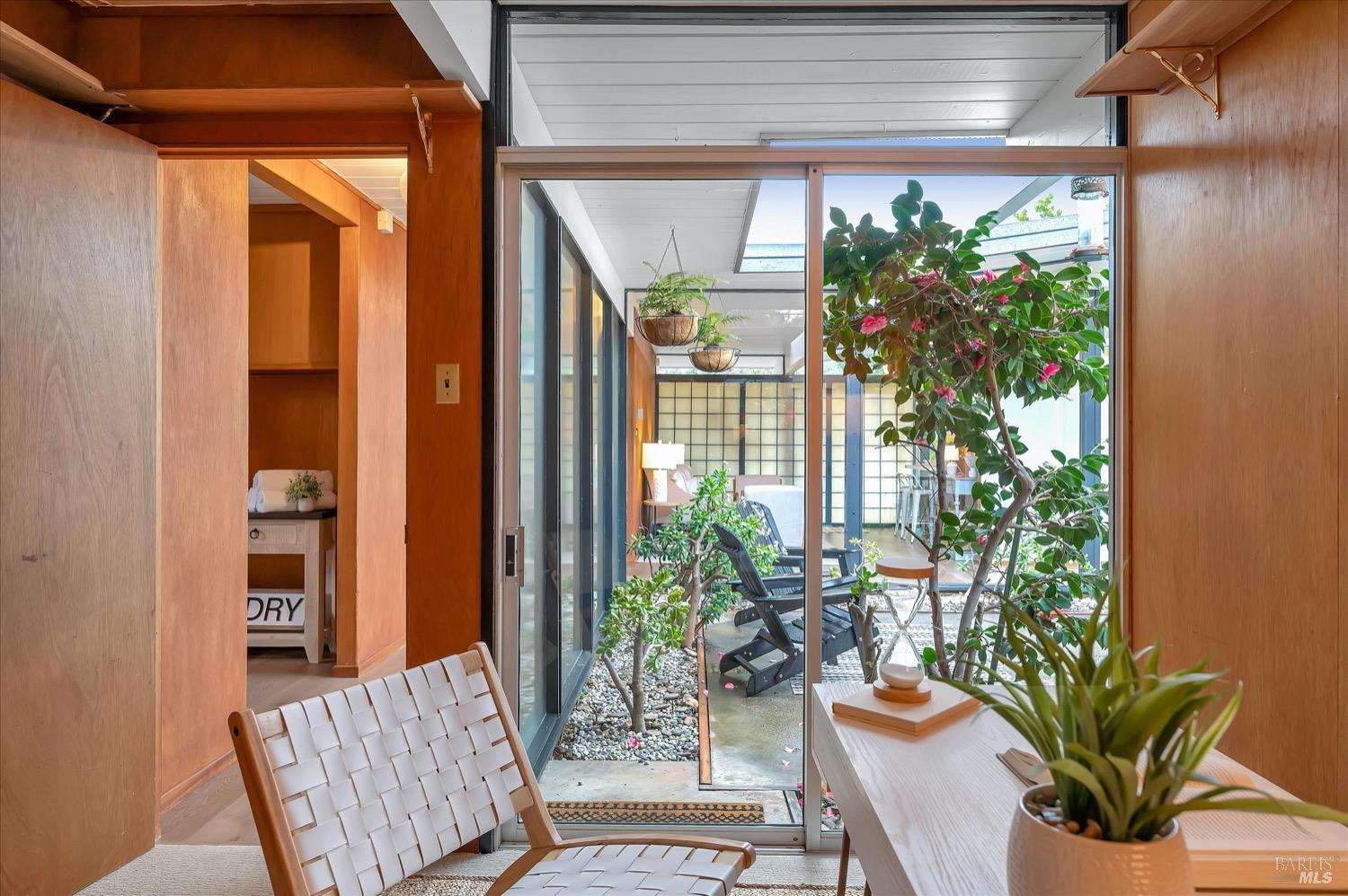 153 Golden Hinde Blvd