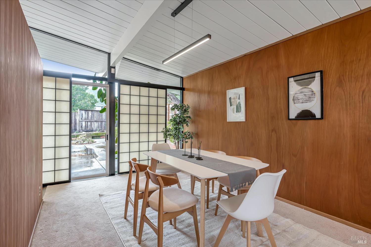 153 Golden Hinde Blvd