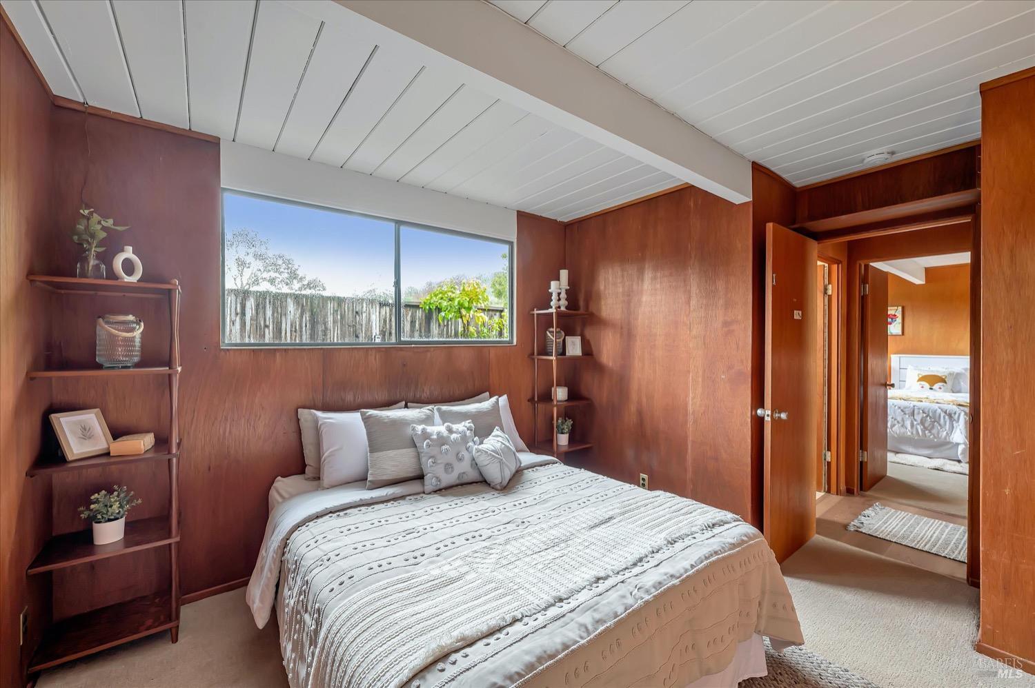 153 Golden Hinde Blvd