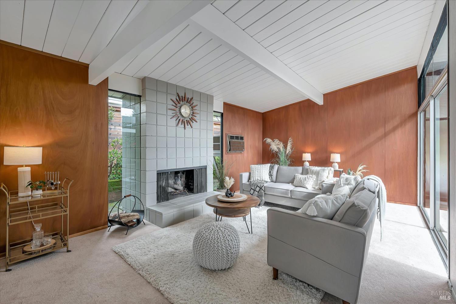 153 Golden Hinde Blvd