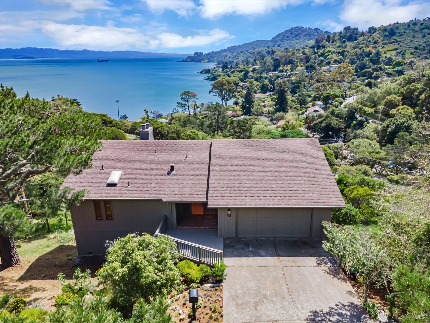 10 Mateo Dr