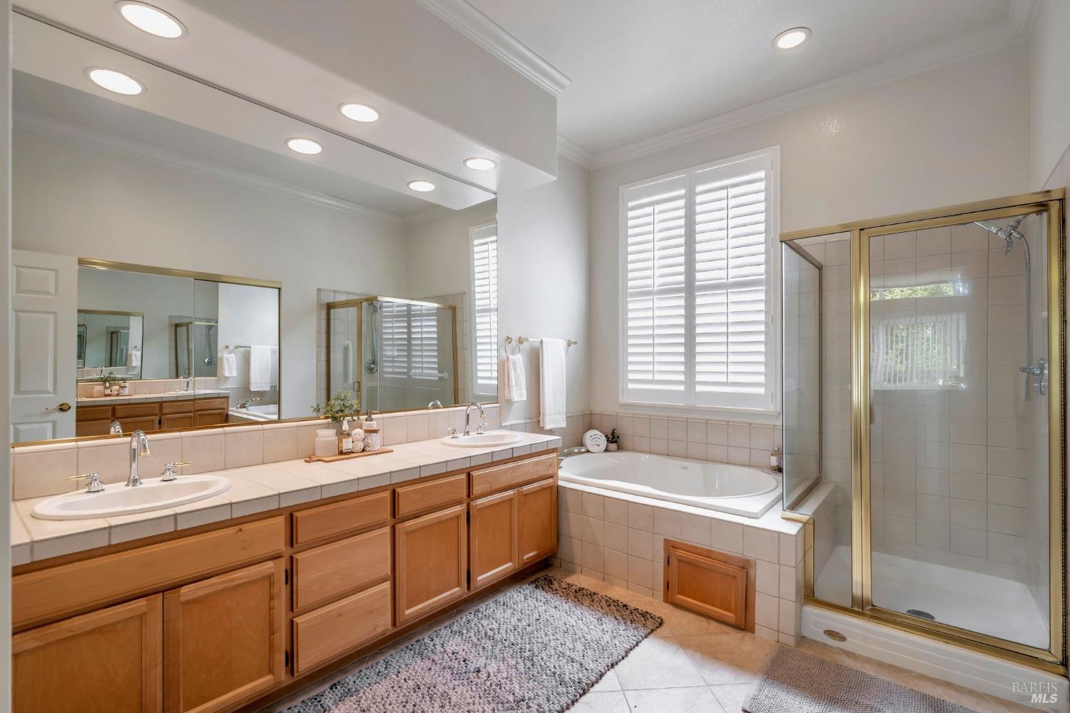 1816 Falcon Ridge Dr