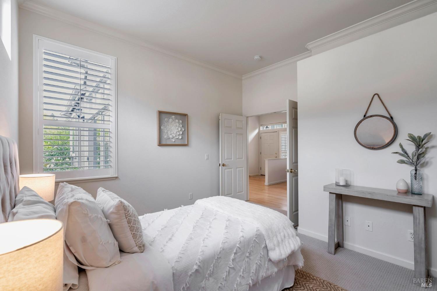 1816 Falcon Ridge Dr