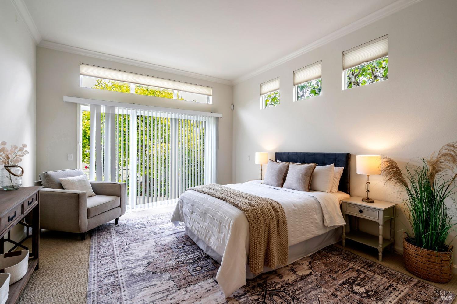 1816 Falcon Ridge Dr