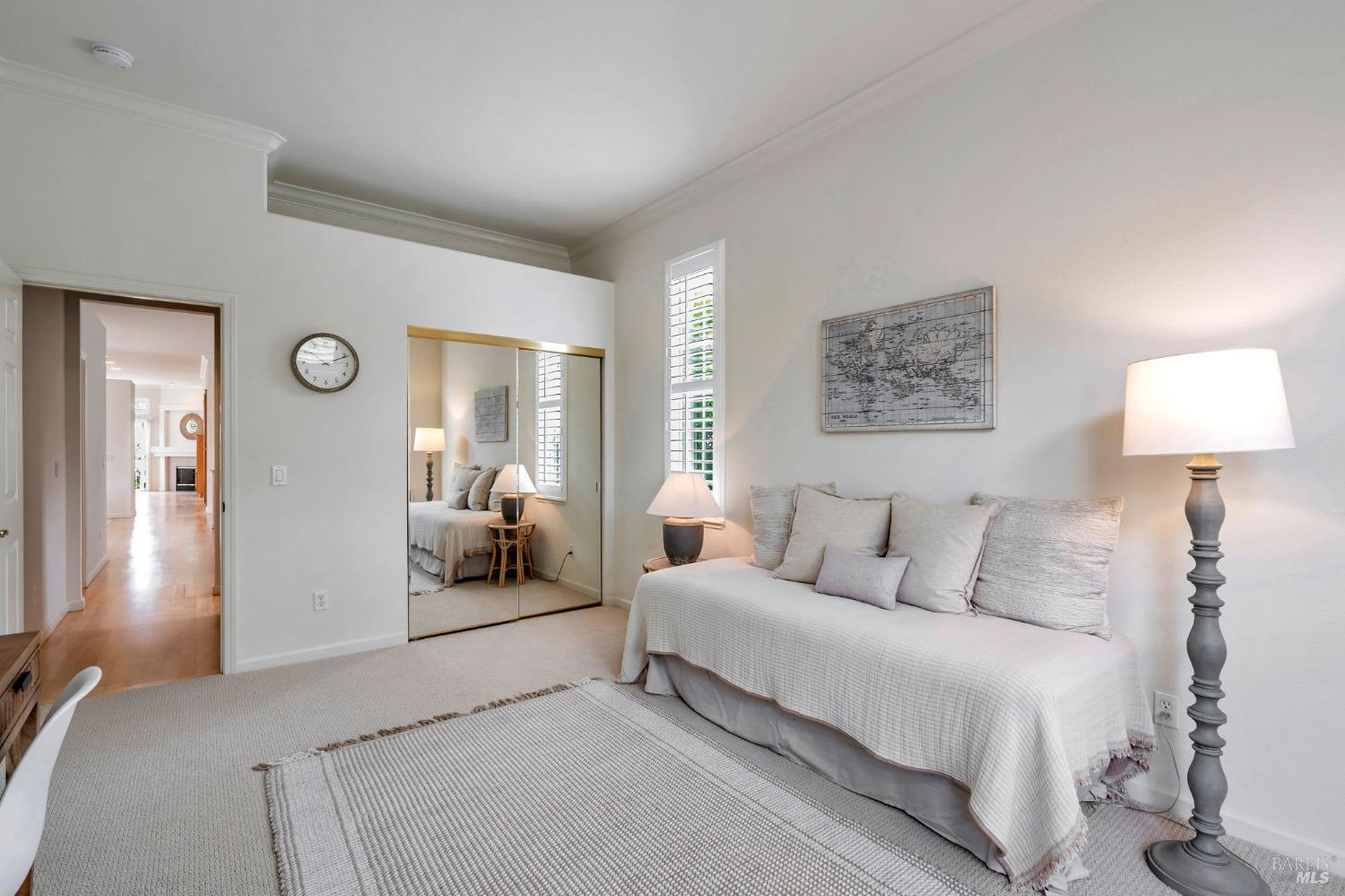 1816 Falcon Ridge Dr