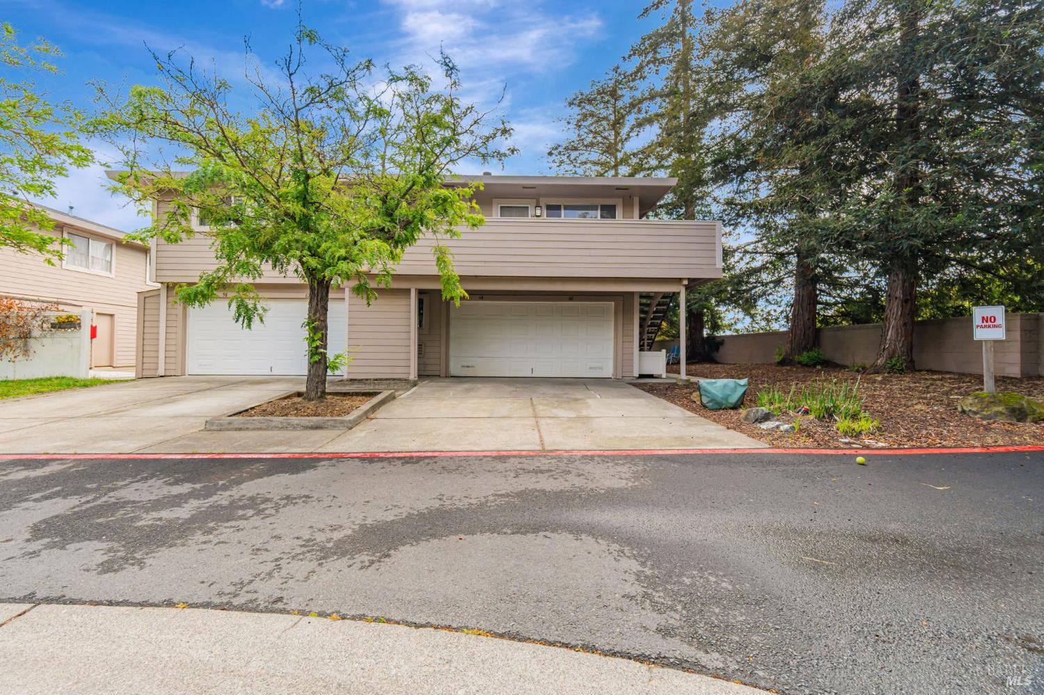 64 Los Padres Cir