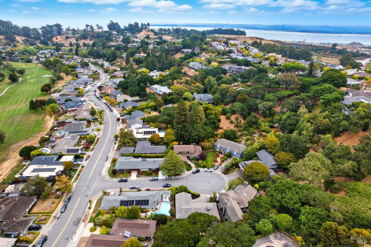 8 Riviera Pl