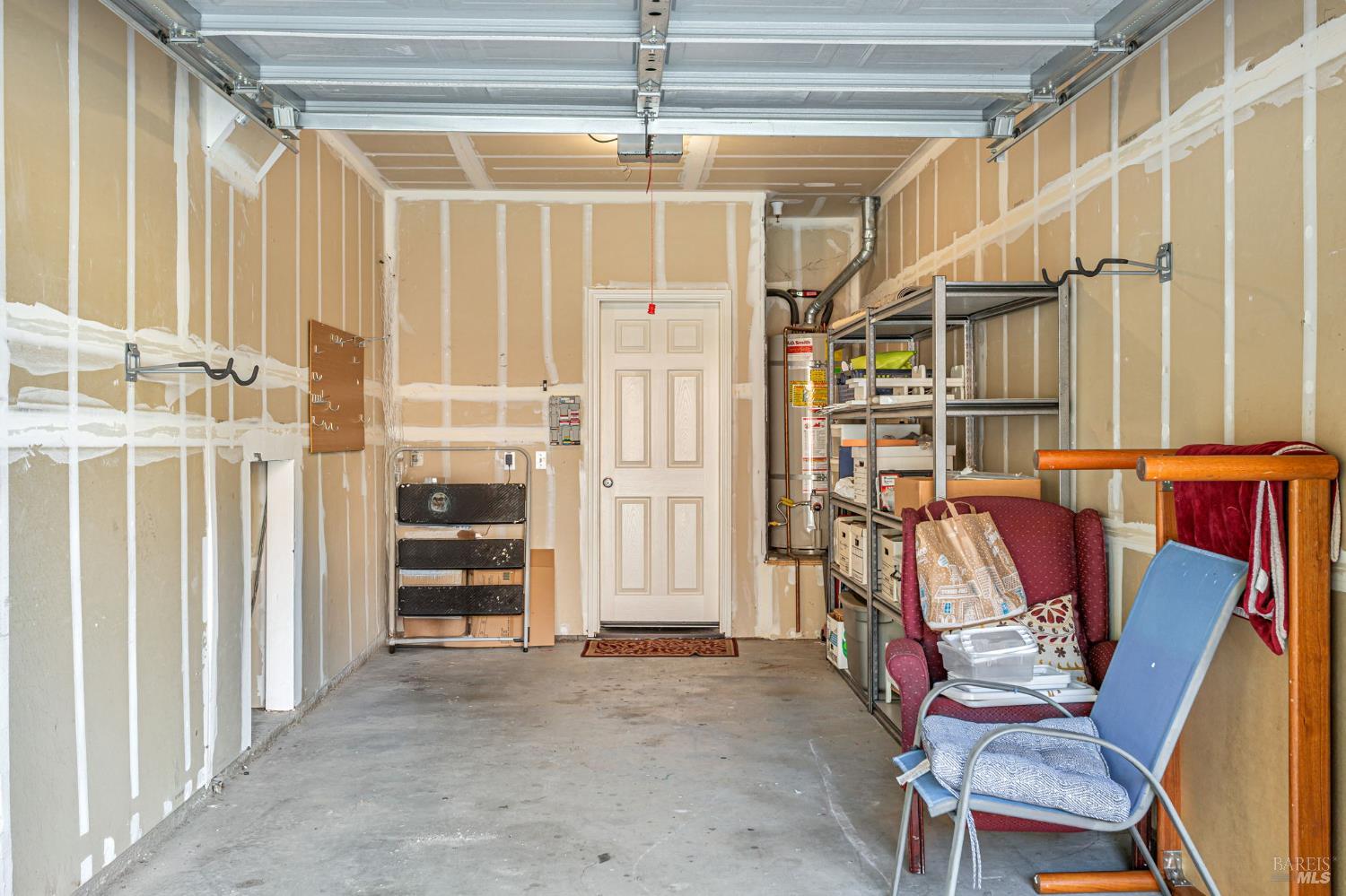 27 Arnold Dr