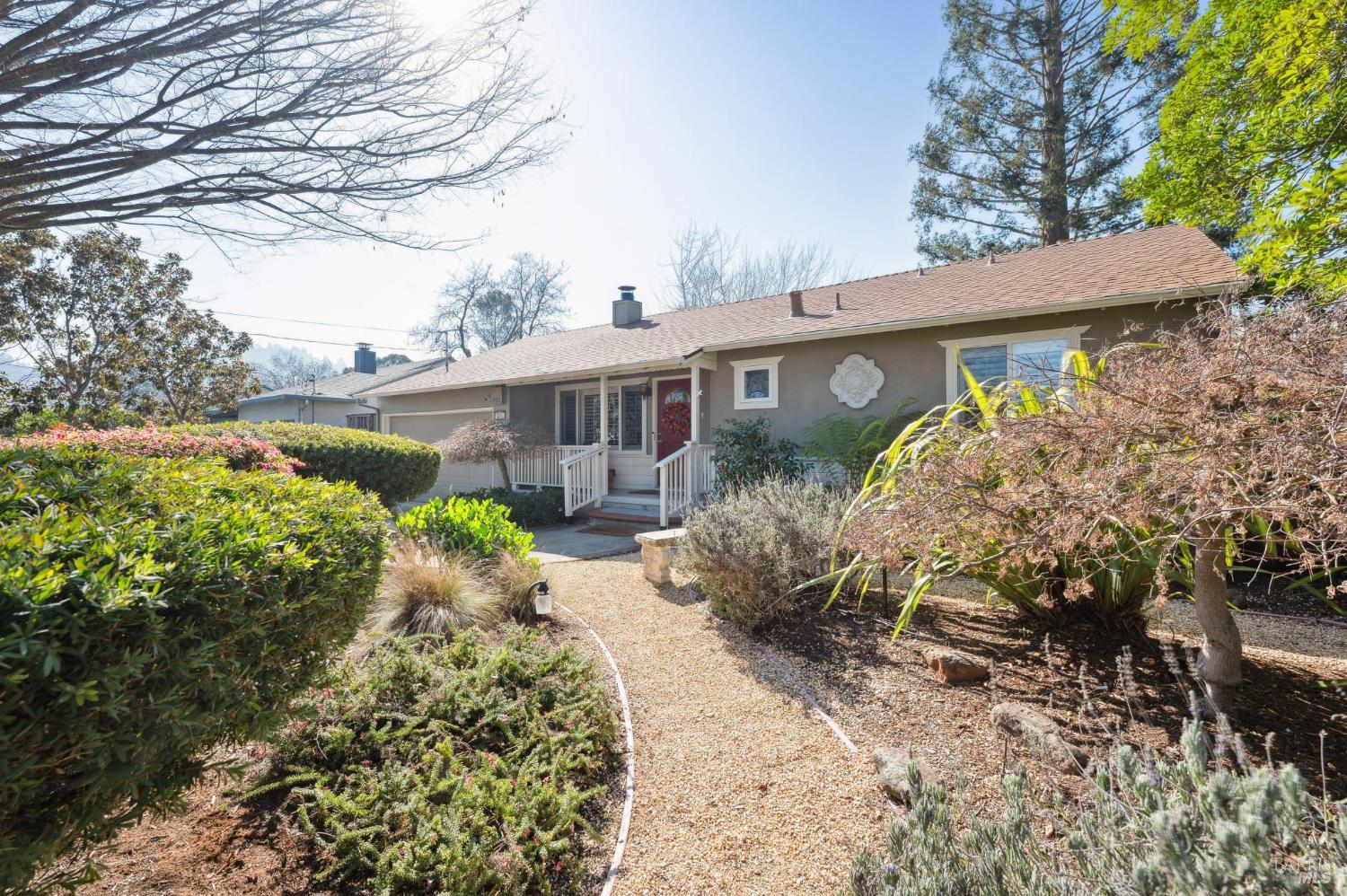 311 Las Flores Avenue