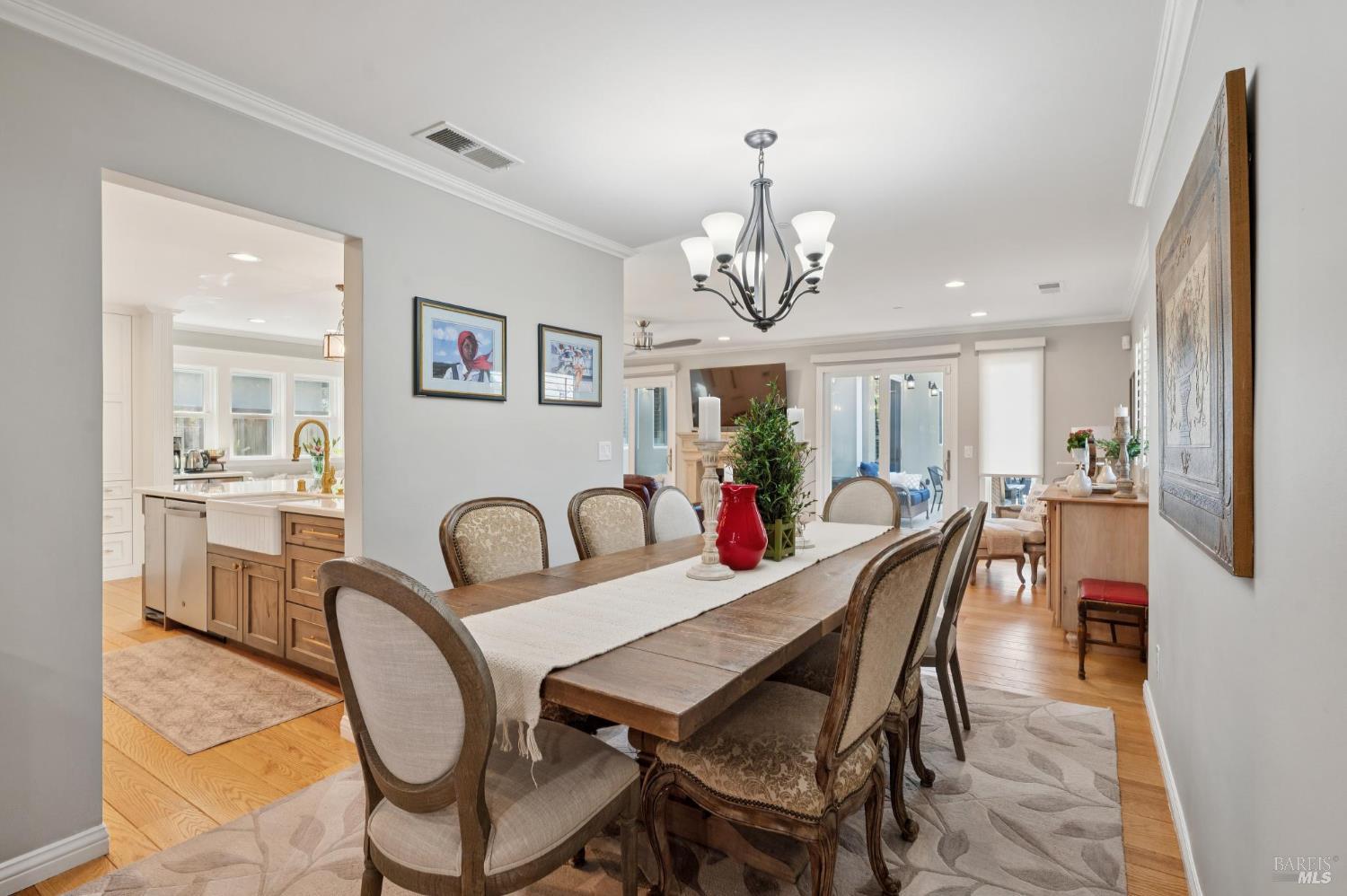 311 Las Flores Avenue