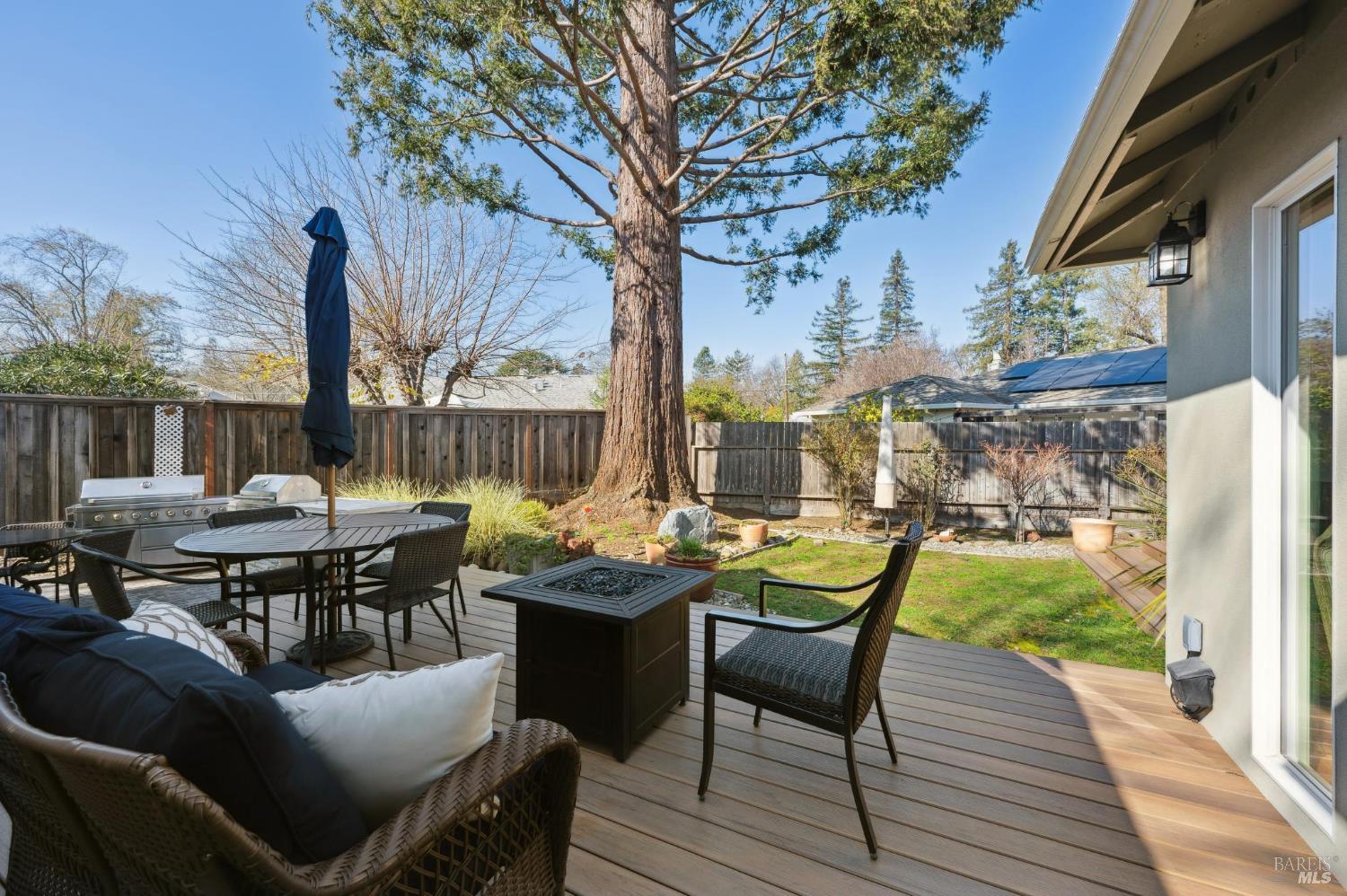 311 Las Flores Avenue