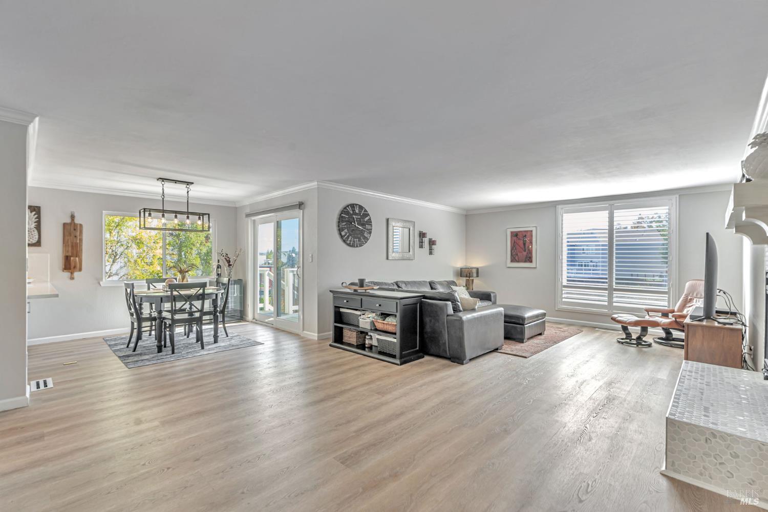 2589 Topaz Drive
