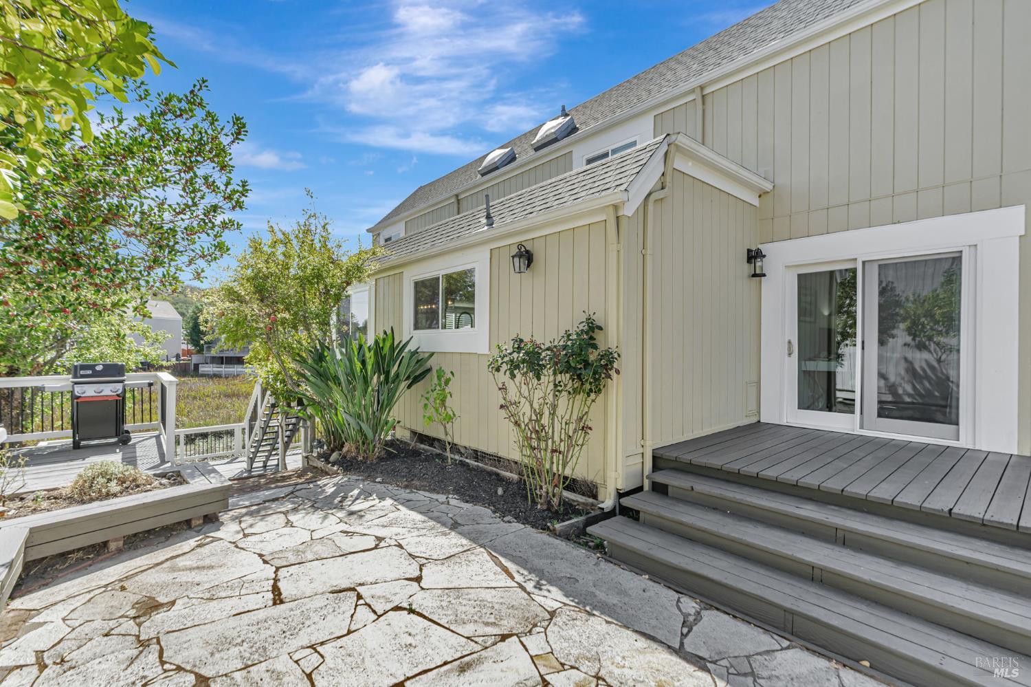 2589 Topaz Drive