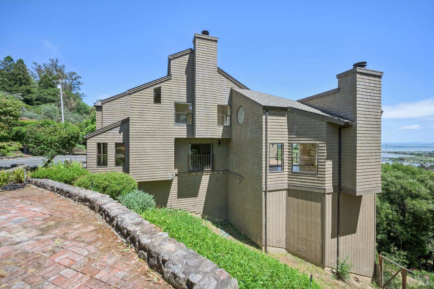 260 Highland Avenue