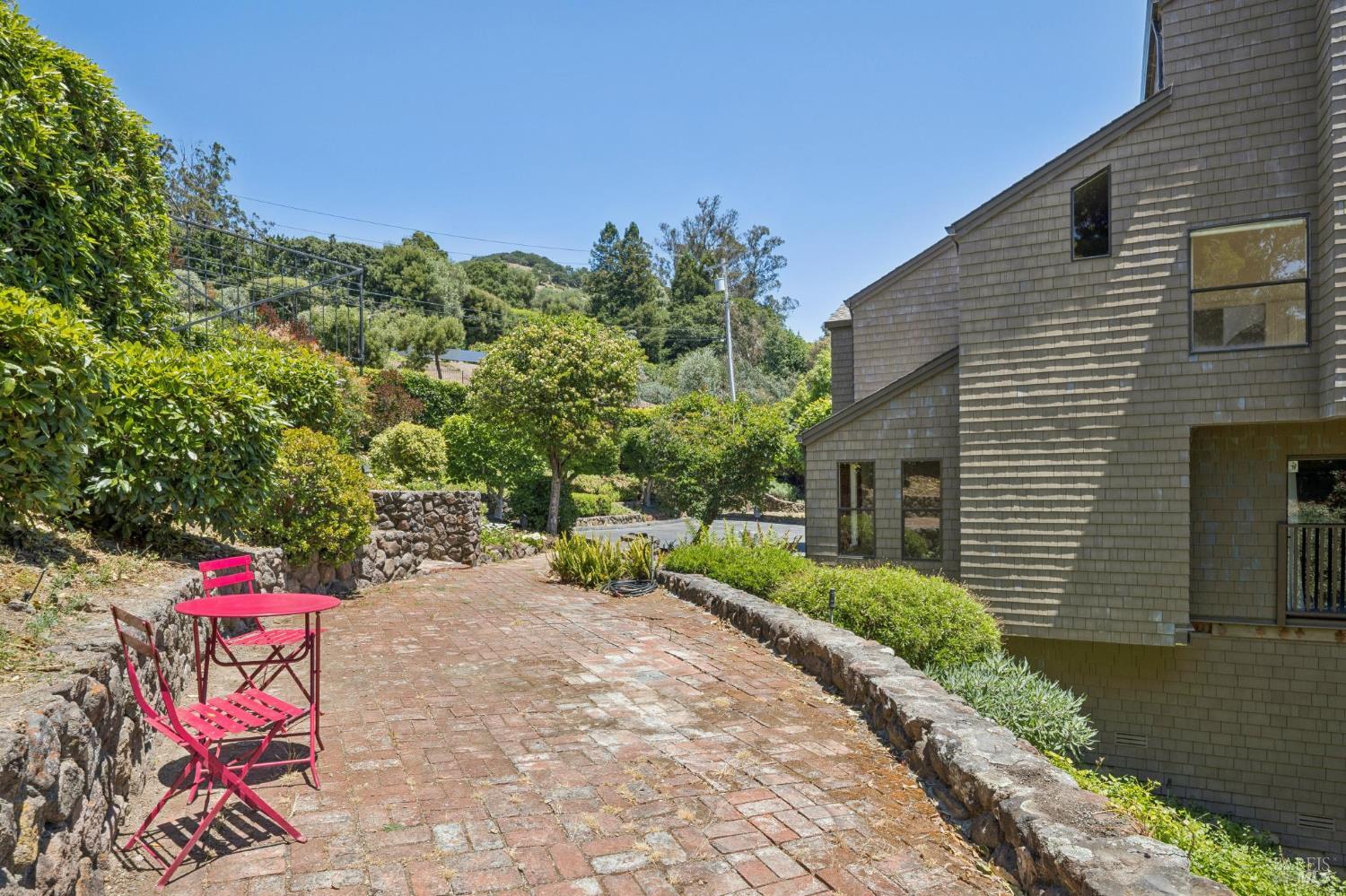 260 Highland Avenue