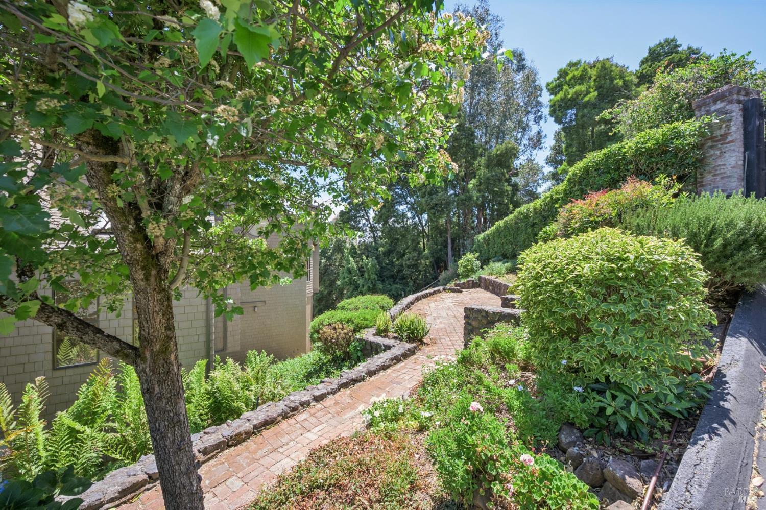 260 Highland Avenue