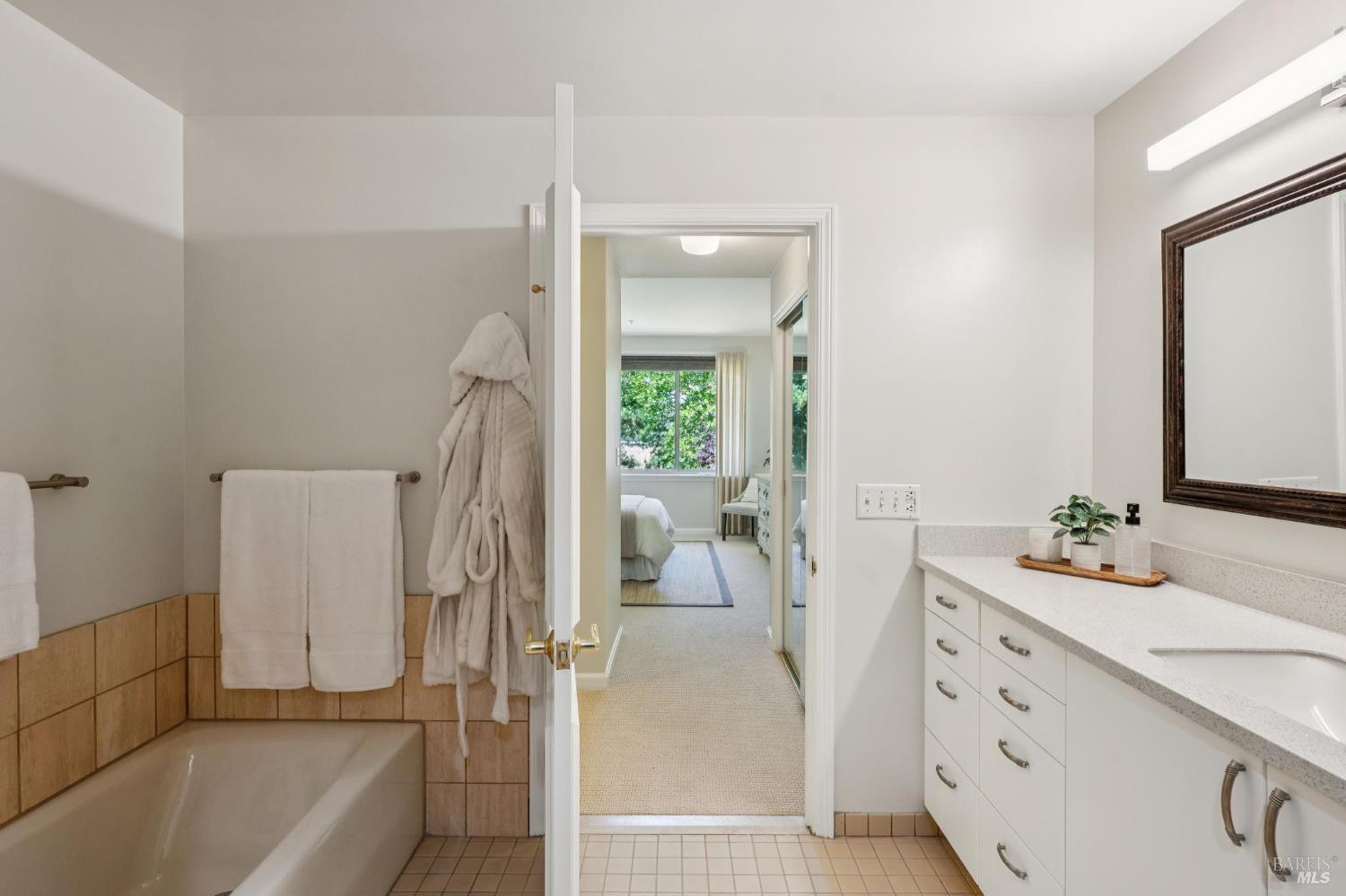 600 Deer Valley Road Unit: #1R