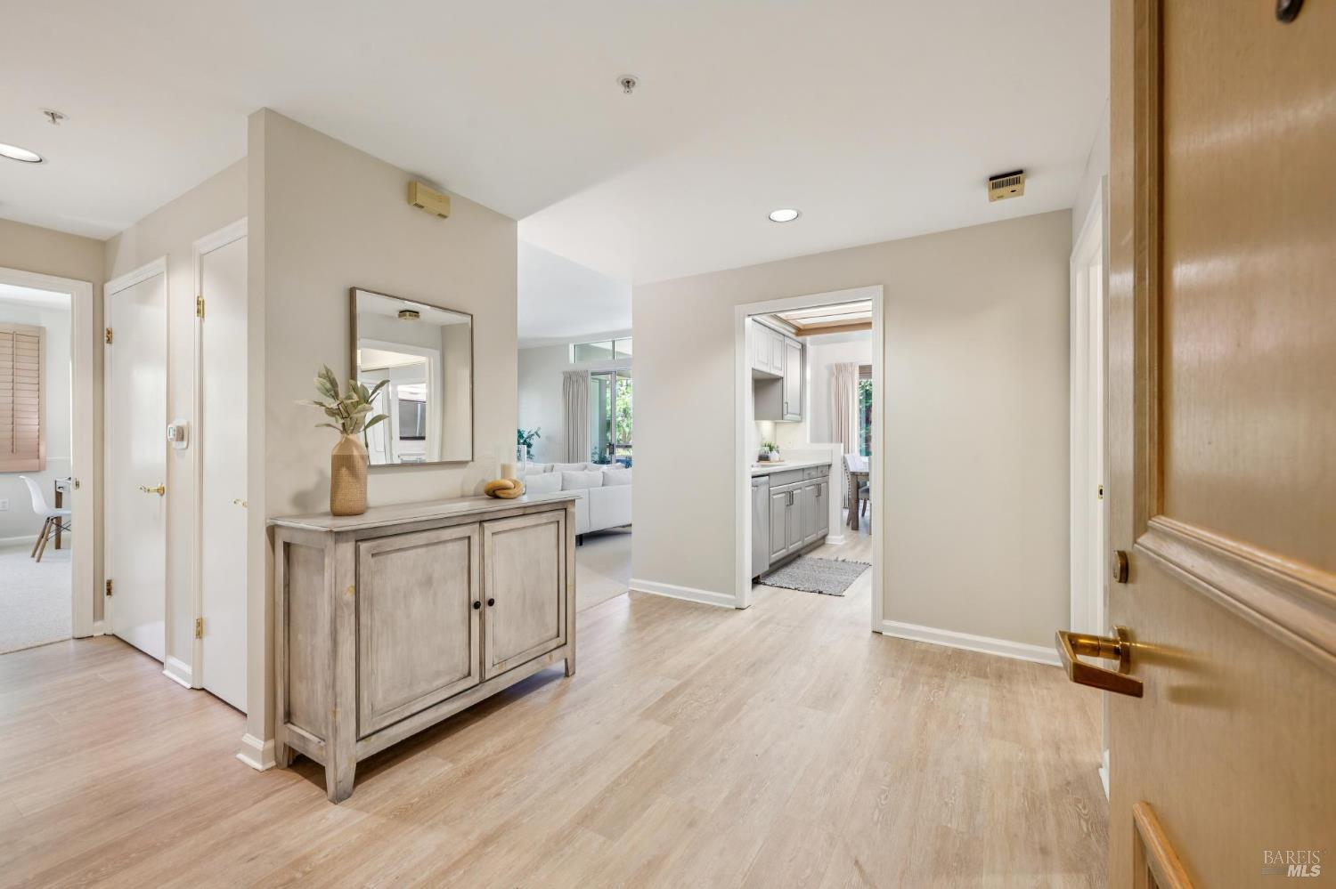 600 Deer Valley Road Unit: #1R