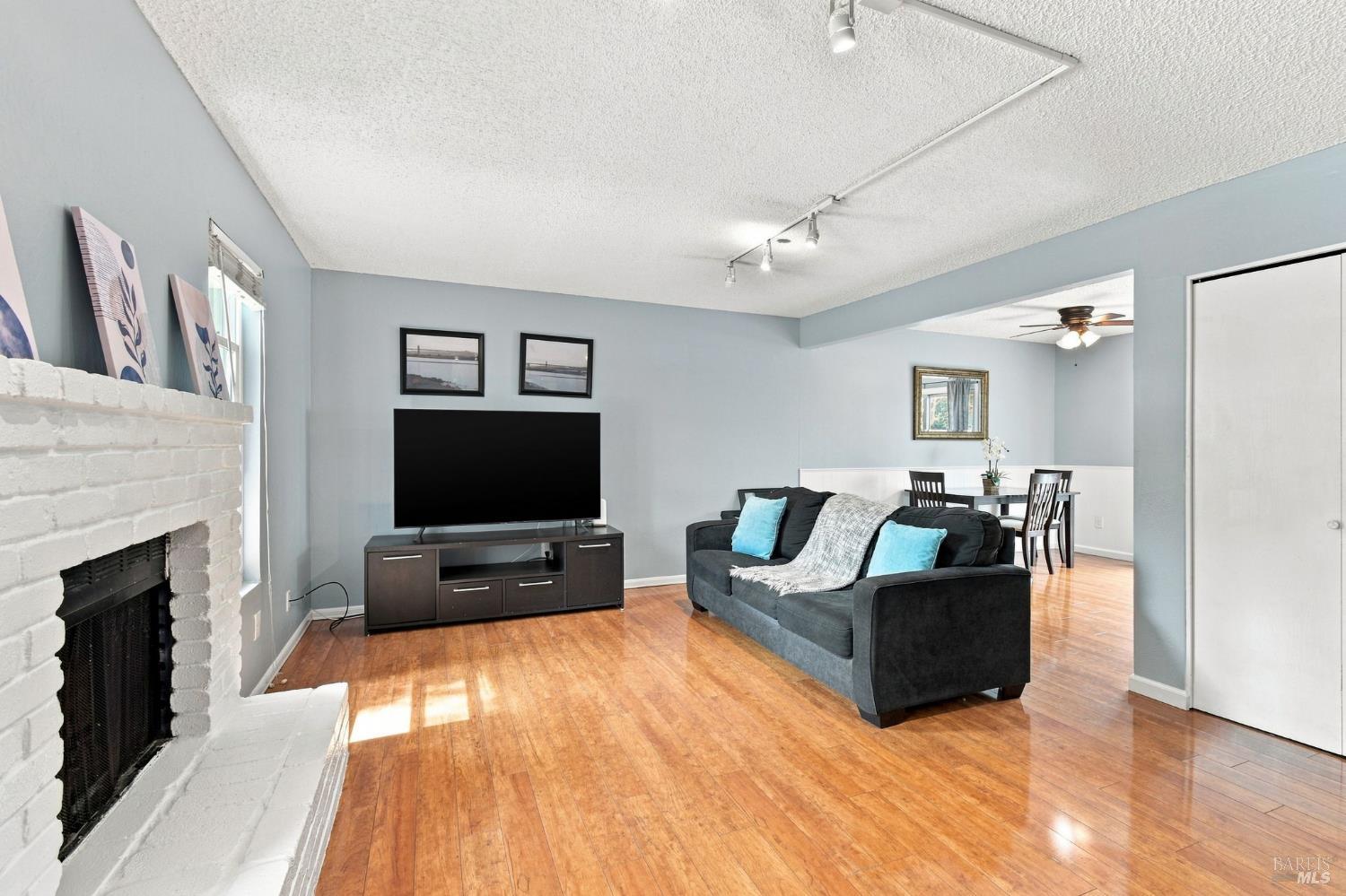1314 Gold Way