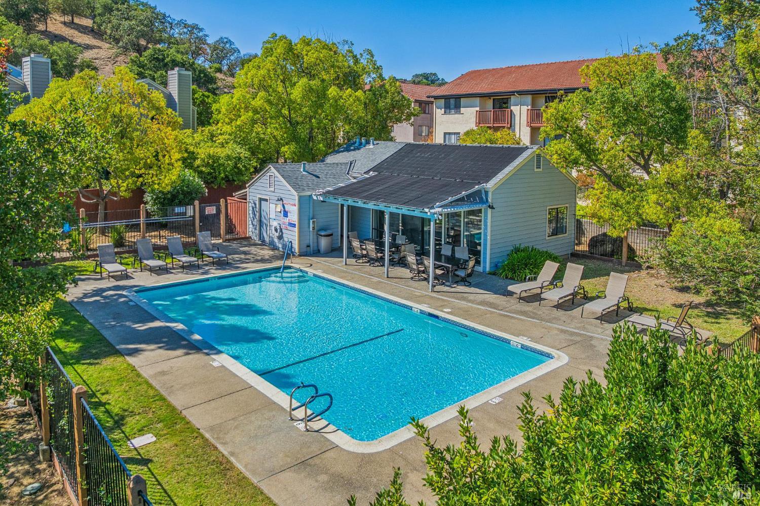 13 Summerhill Way