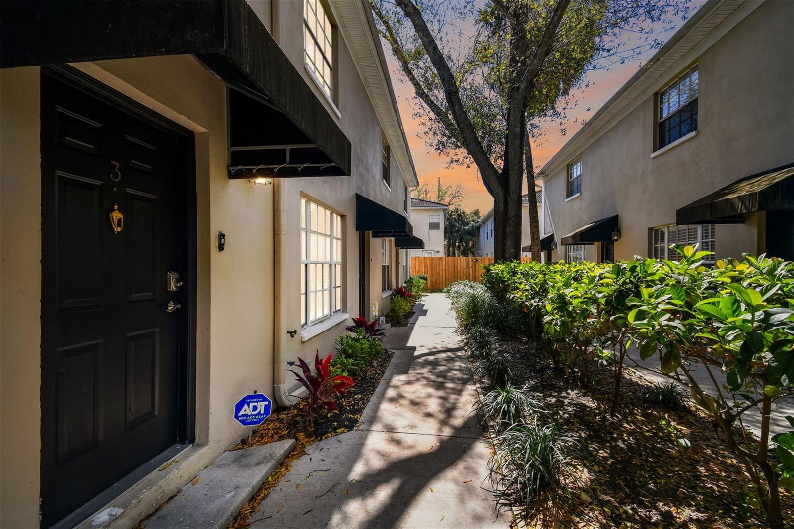 408 S ARRAWANA AVE #C3
