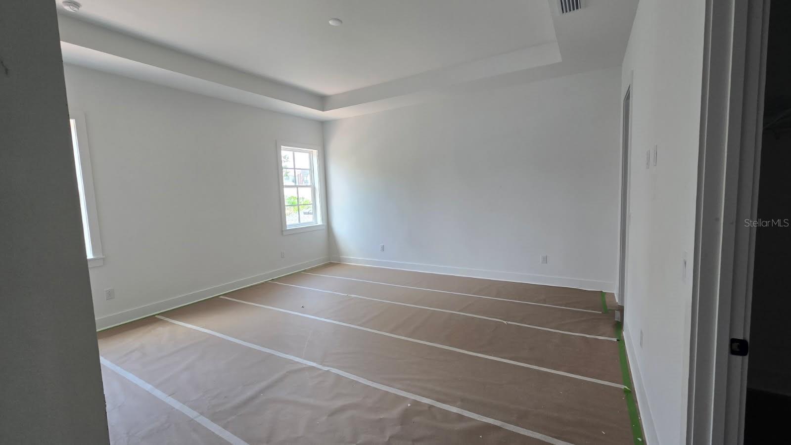 320 W PARK AVE