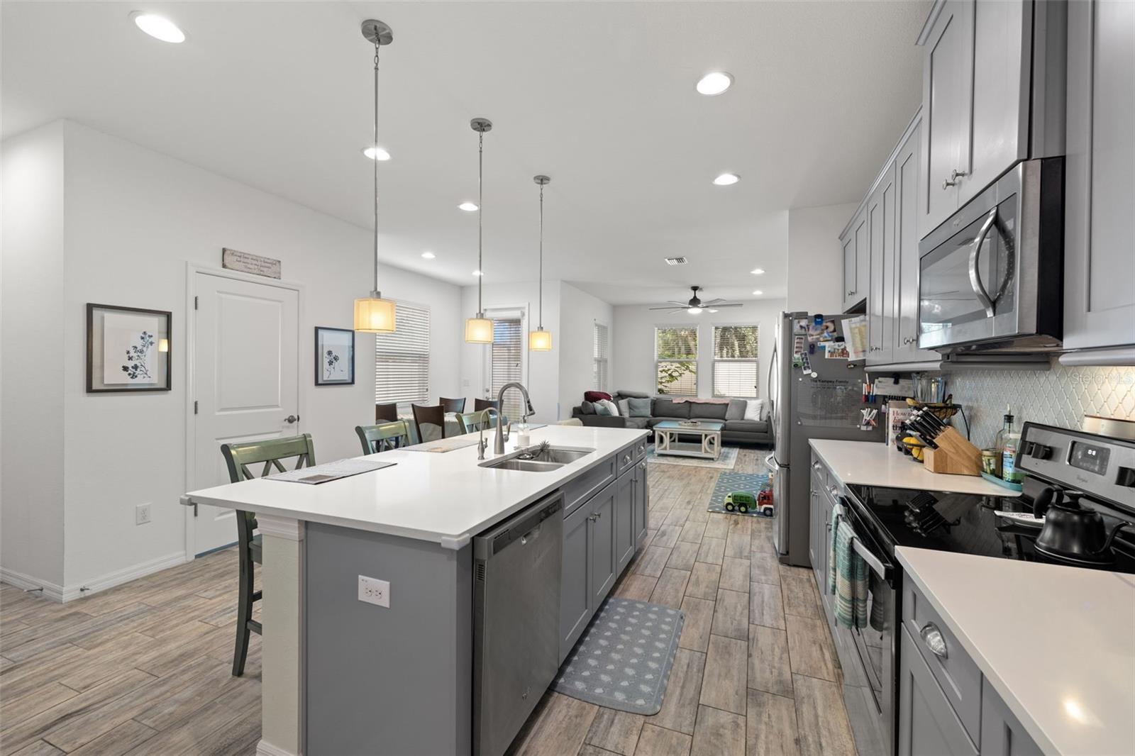 6707 CITRUS CREEK LN