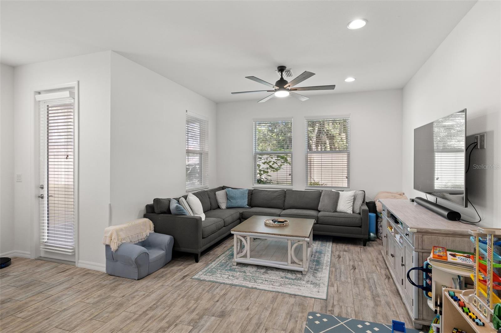 6707 CITRUS CREEK LN