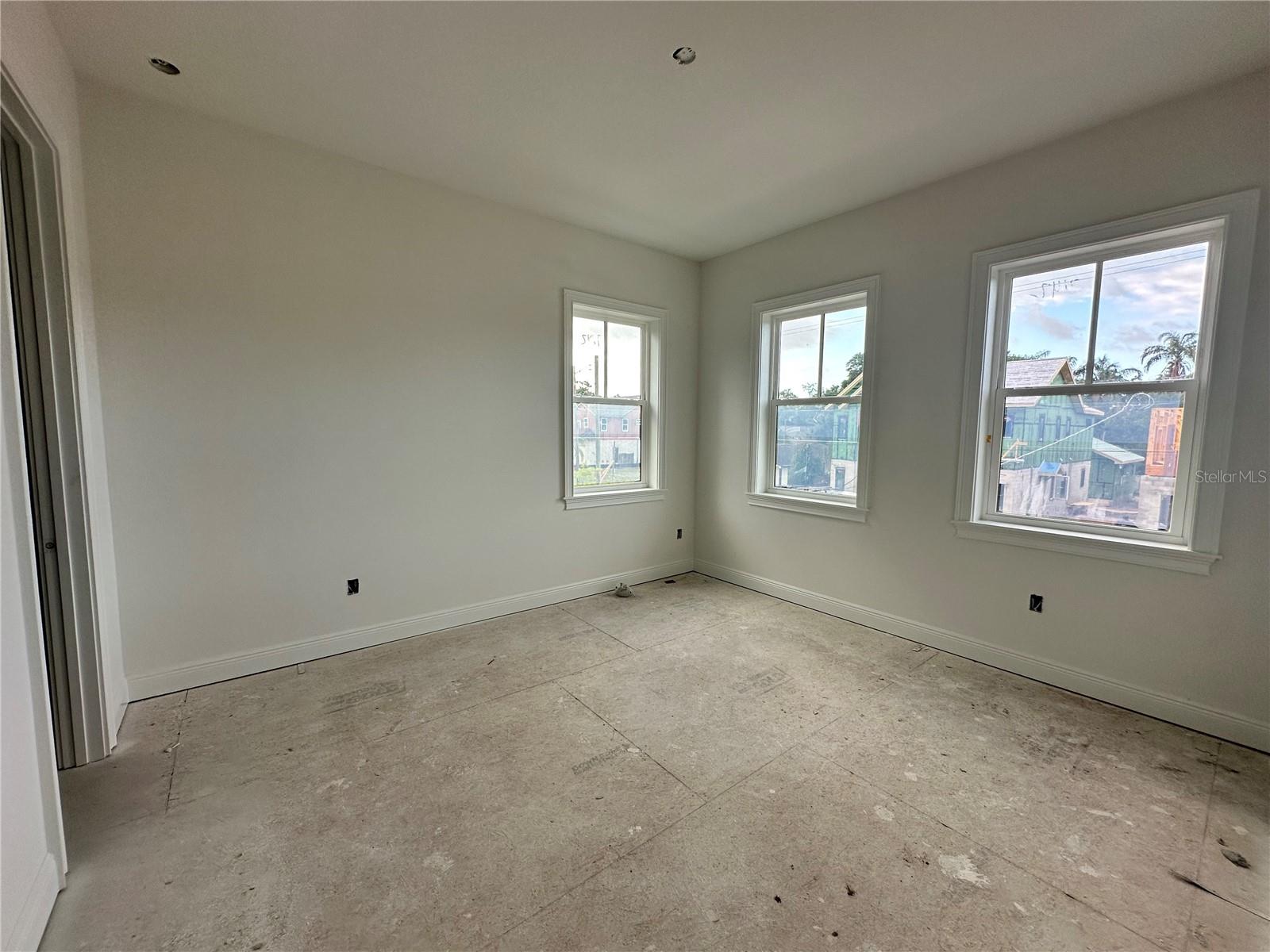 318 W PARK AVE
