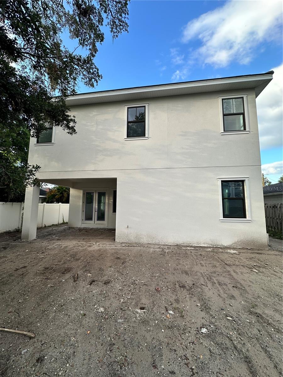 318 W PARK AVE
