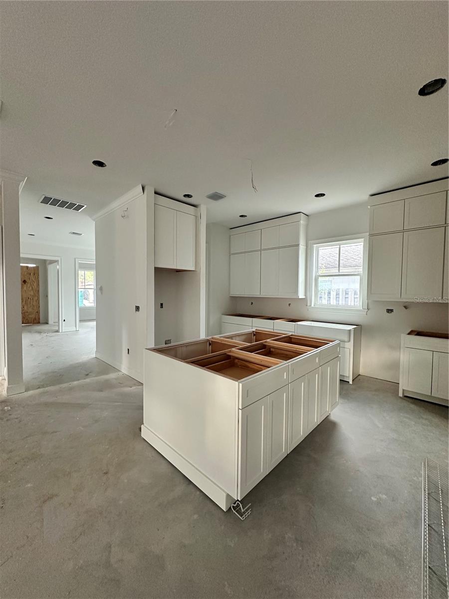 318 W PARK AVE