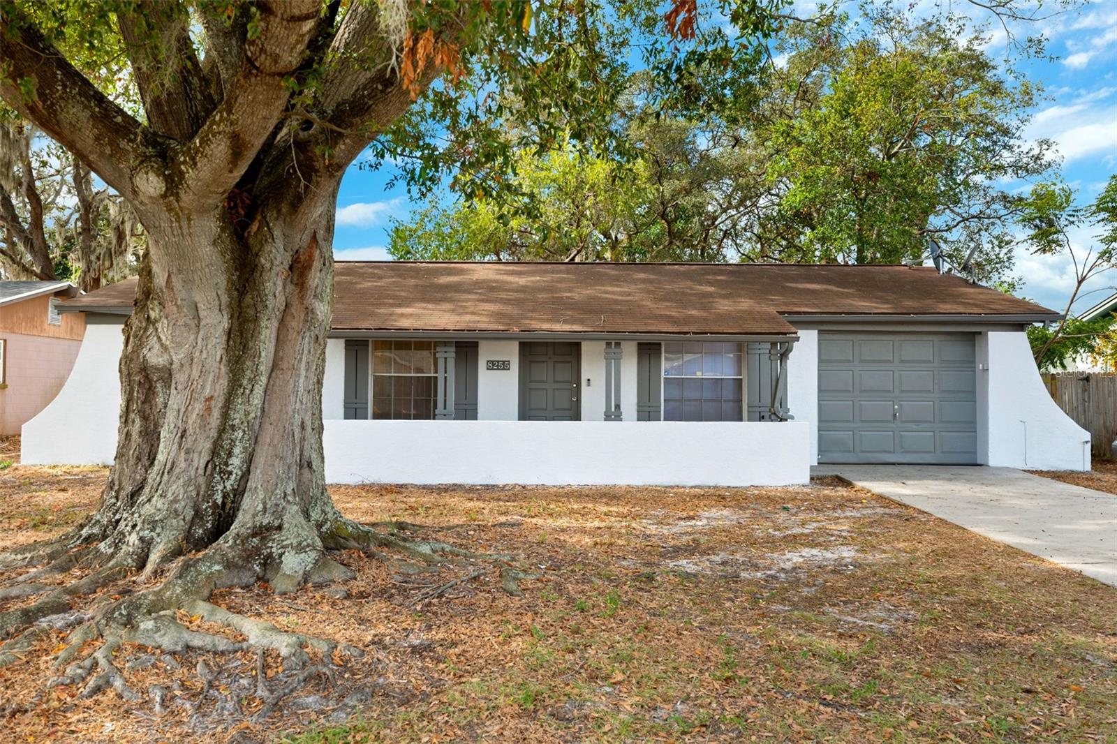 8255 GREENLEAF CIR