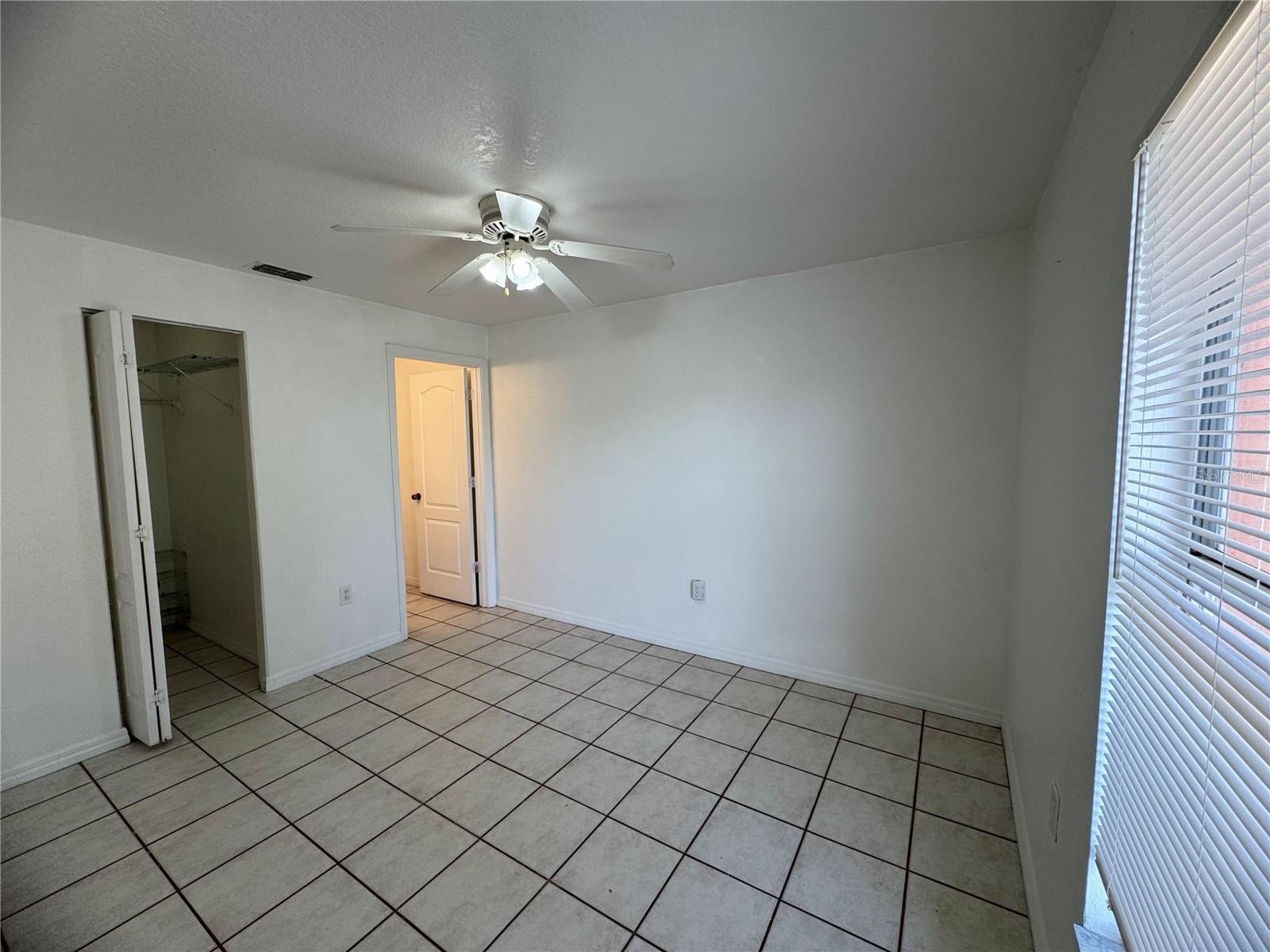 3334-3336 W HEITER ST