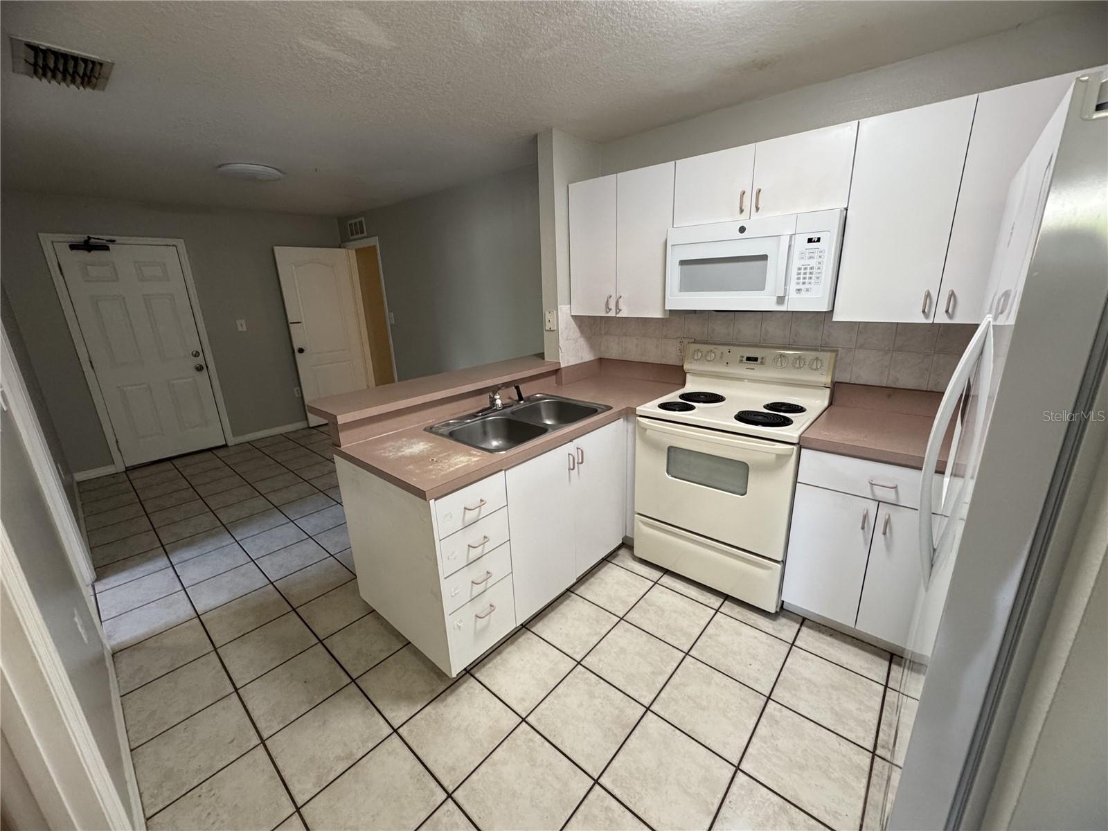 3334-3336 W HEITER ST