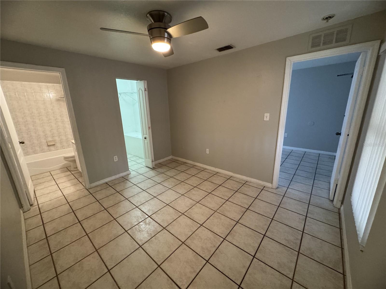 3334-3336 W HEITER ST